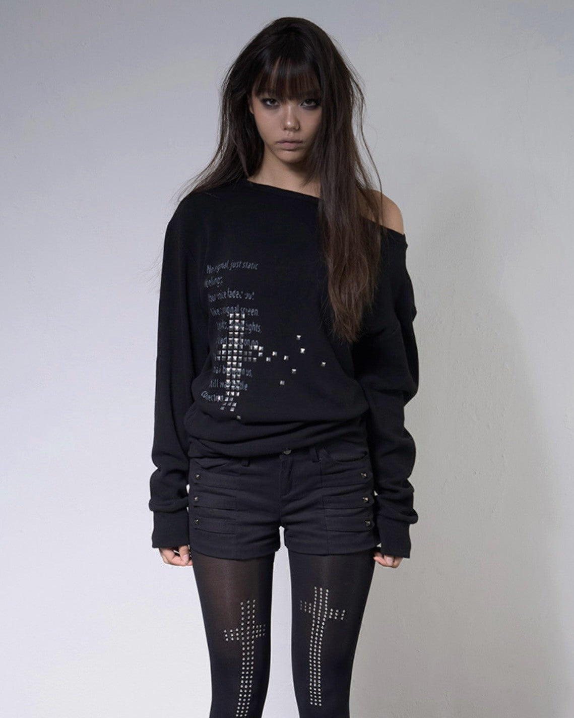 【FANCY CLUB】PIXEL CROSS ONE-SHOULDER SWEATSHIRT