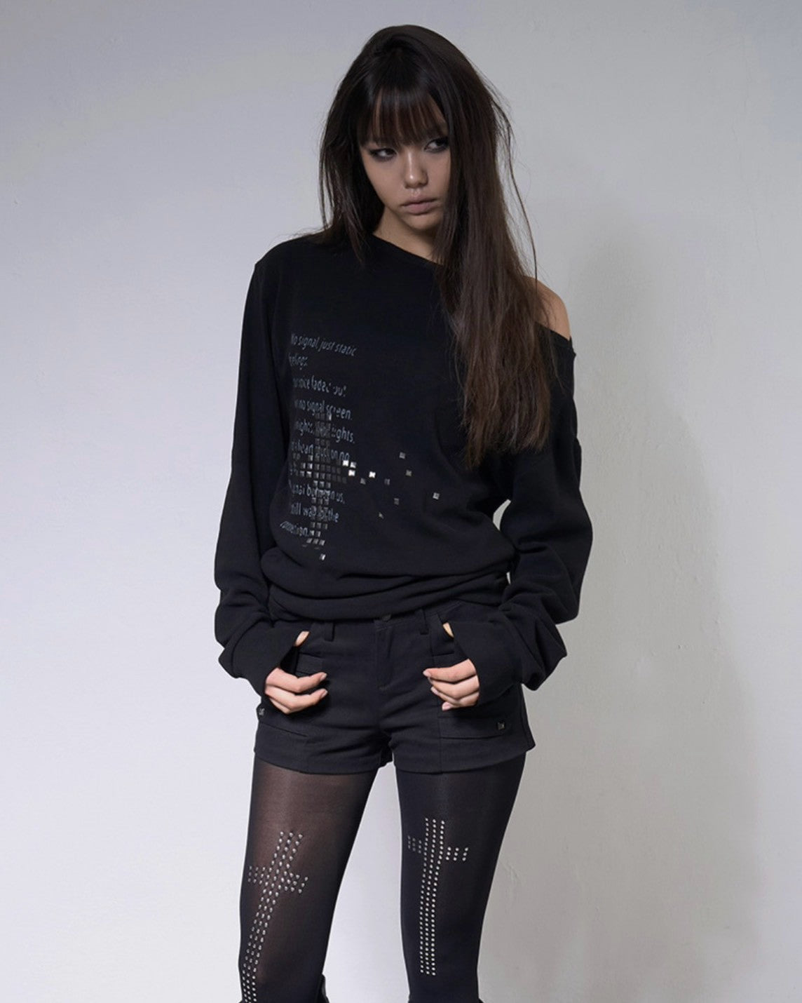 【FANCY CLUB】PIXEL CROSS ONE-SHOULDER SWEATSHIRT