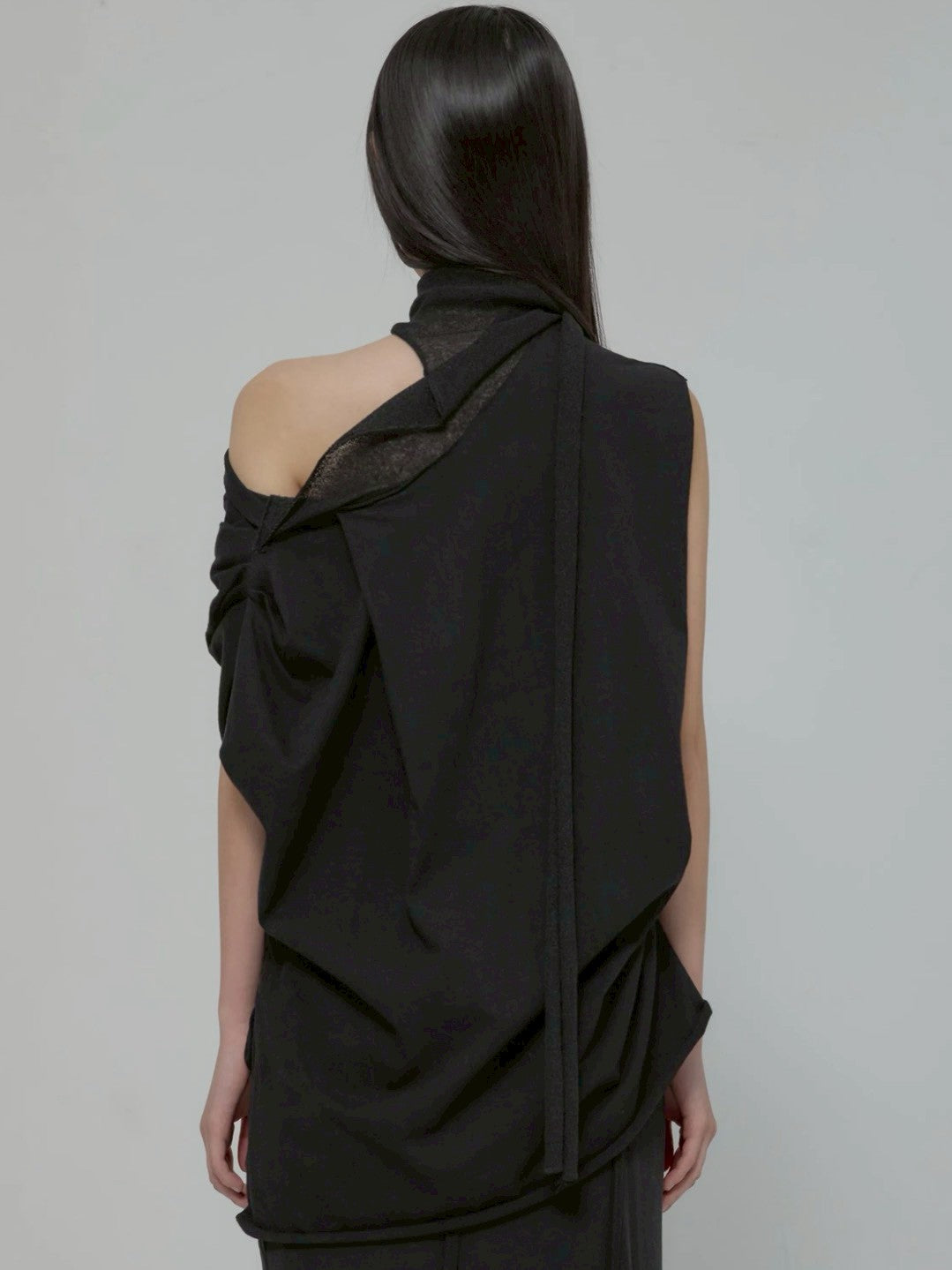 6/22 21:00発売【FLAREUP】Draped Scarf One-Shoulder Top