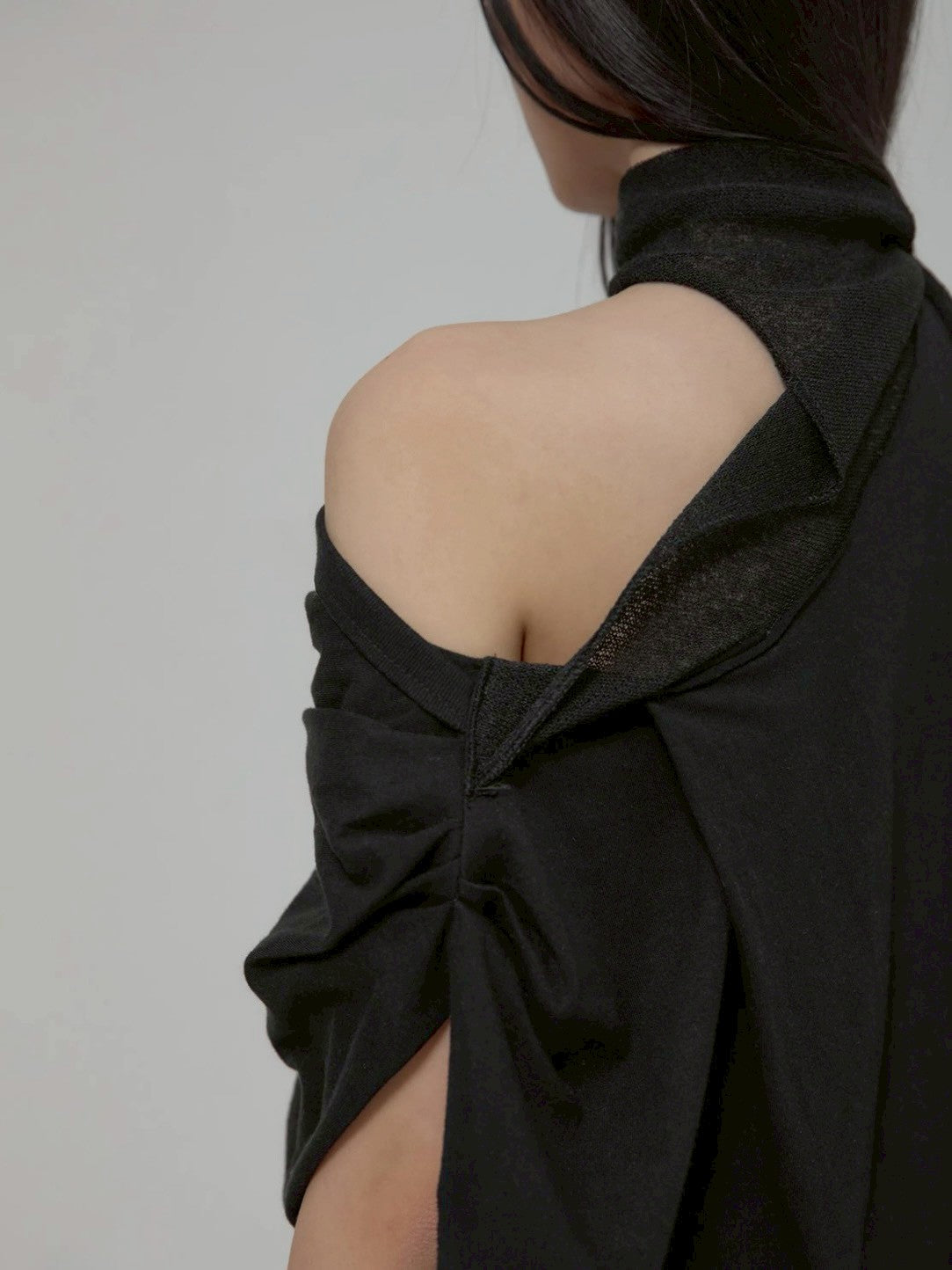 6/22 21:00発売【FLAREUP】Draped Scarf One-Shoulder Top