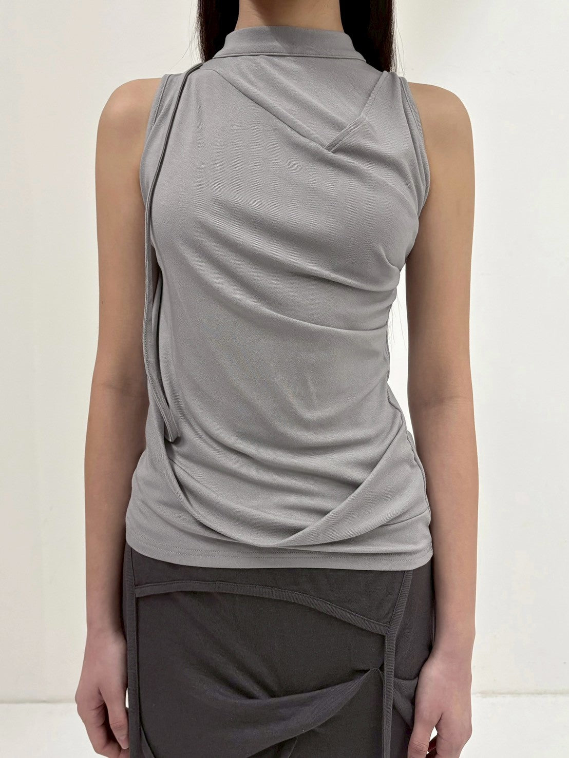 6/22 21:00発売【FLAREUP】Draped Sleeveless Top