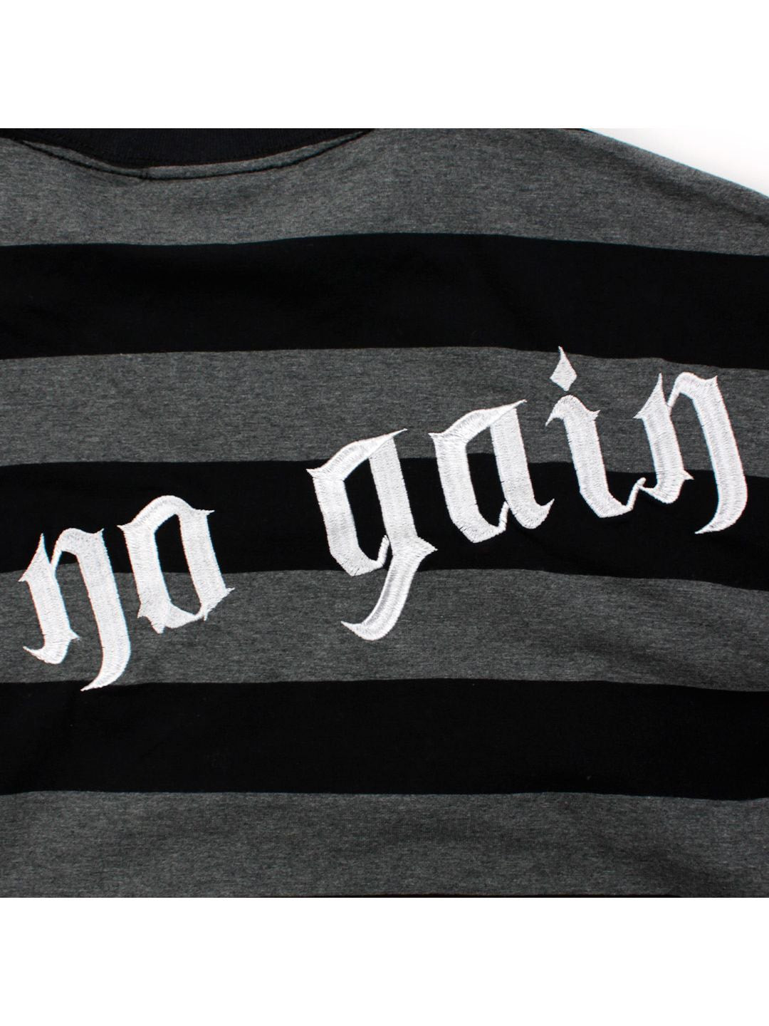 【GALFY】バチバチピアスTee
