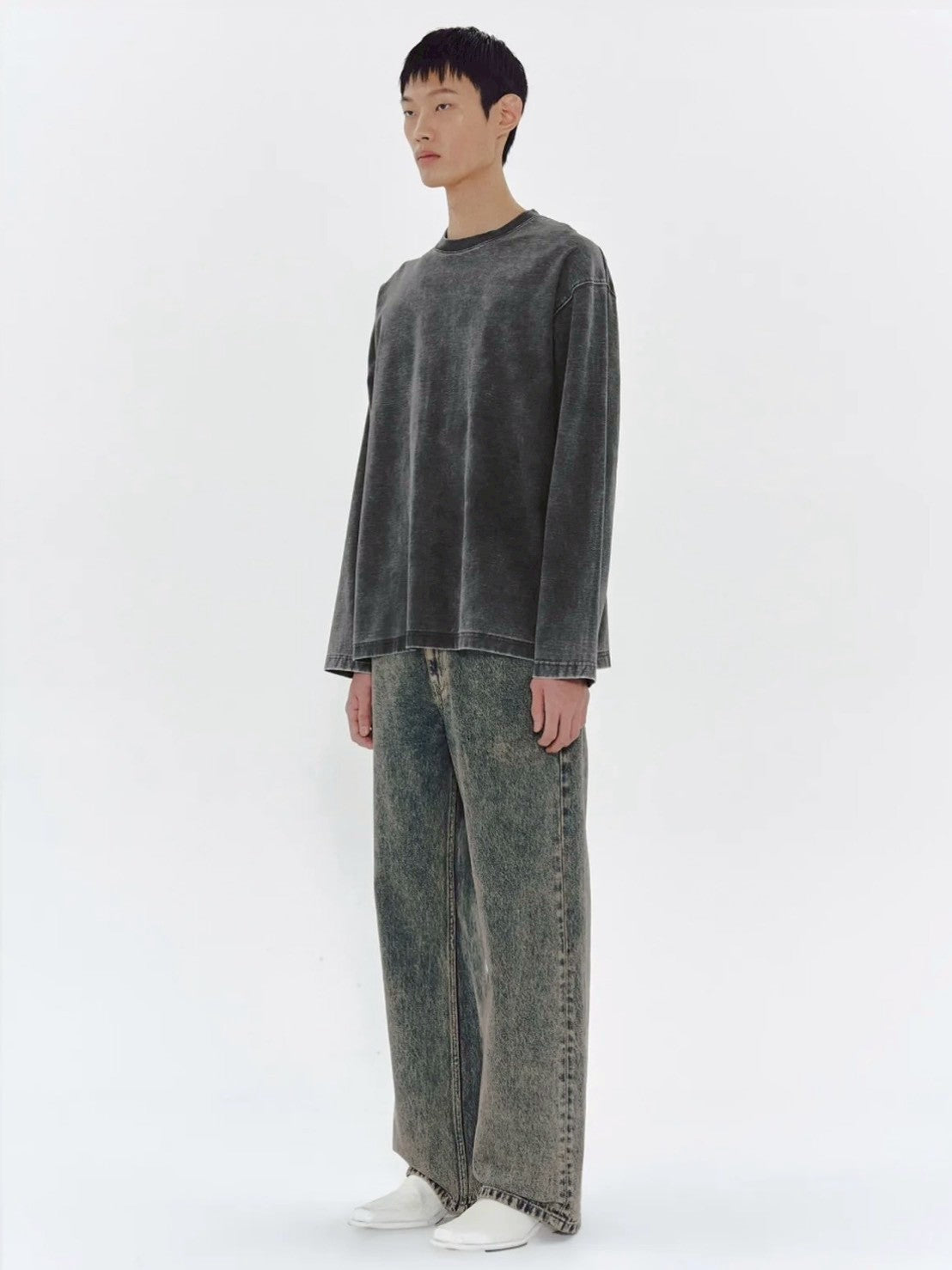【MMIC】Veil Longsleeve
