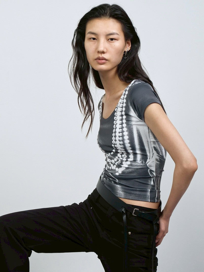 【NACHE】PEARL NECKLACE PRINTED T-SHIRT