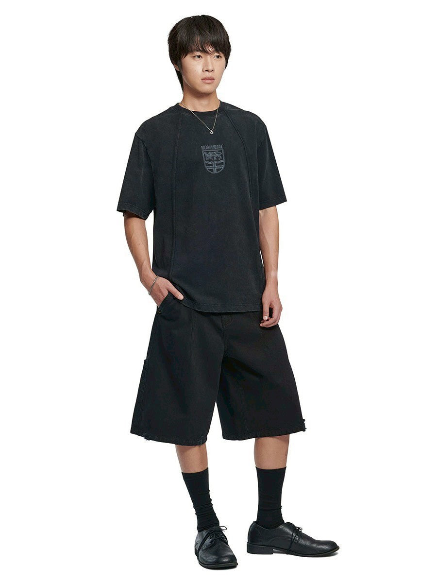 【NOMANUAL】DUAL SLASH EMBLEM T-SHIRT