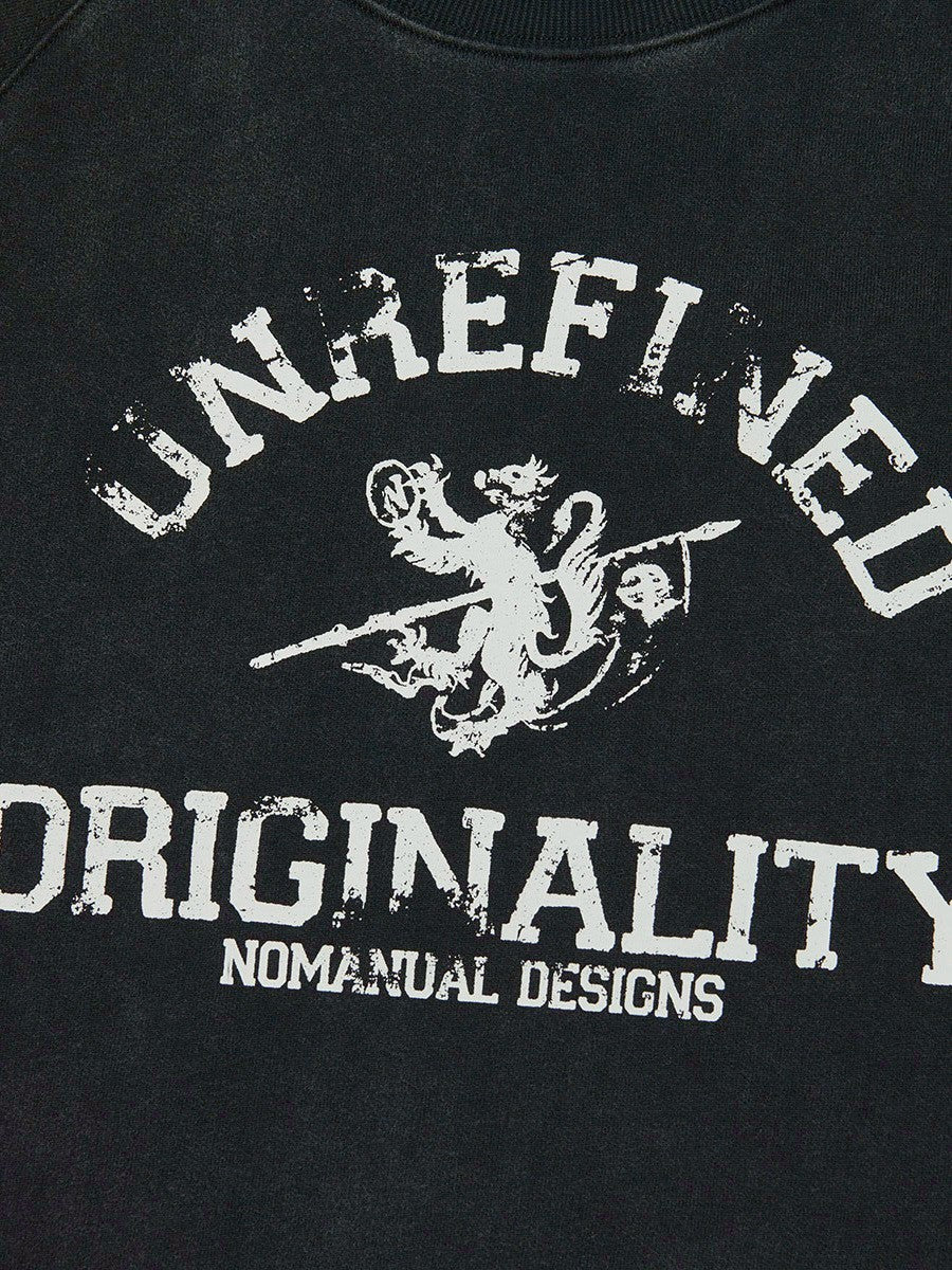 【NOMANUAL】UNREFINED EMBLEM RAGLAN SWEATSHIRT