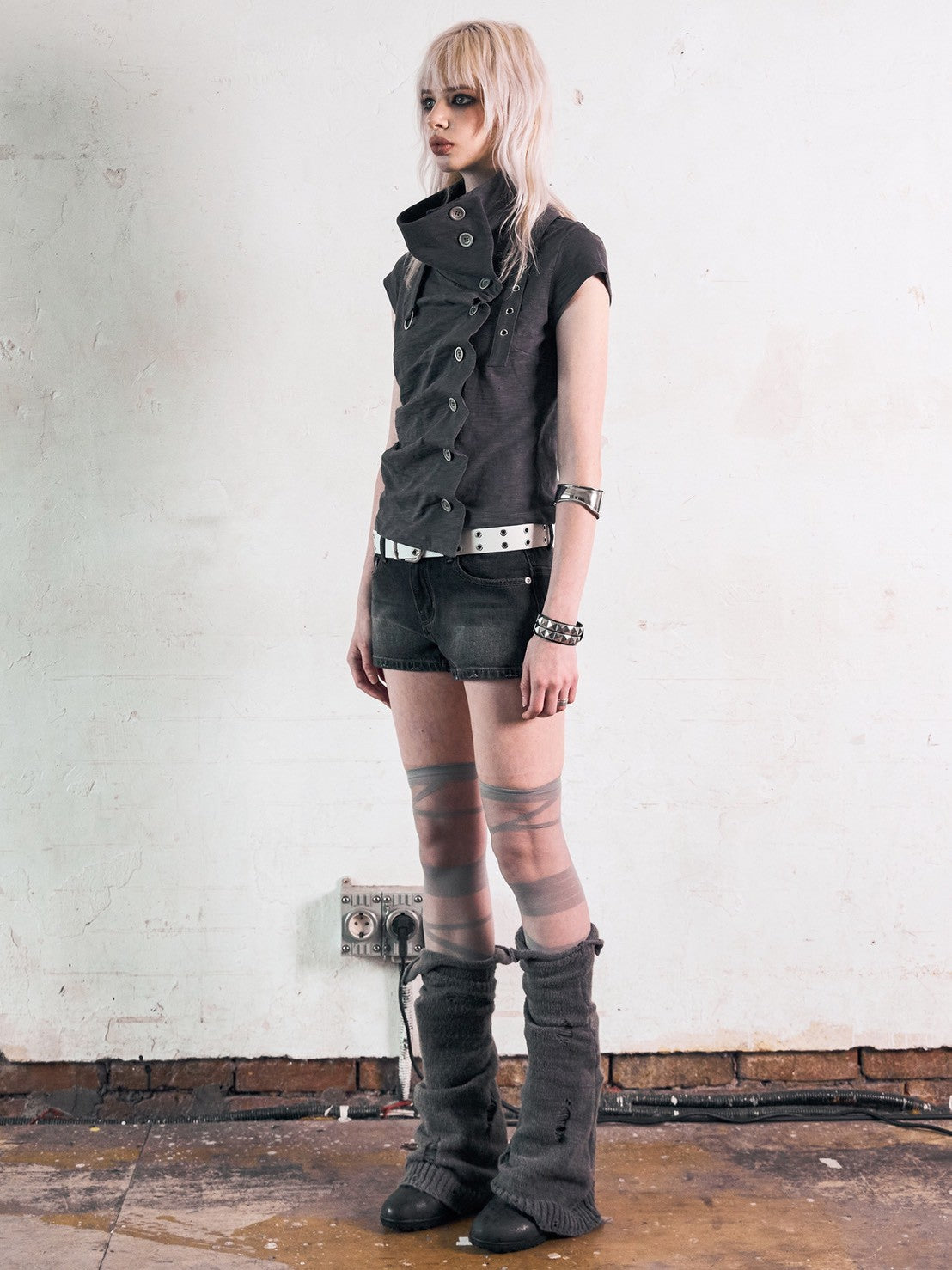 【NOT KNOWING】Drape Button Shirring Top