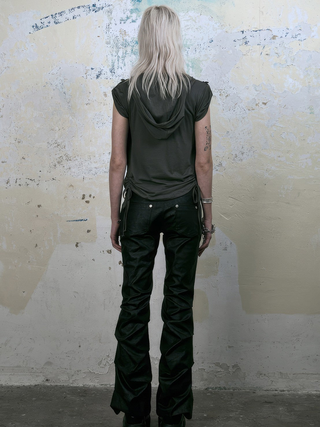 【NOT KNOWING】Mili Drape Half Hoodie
