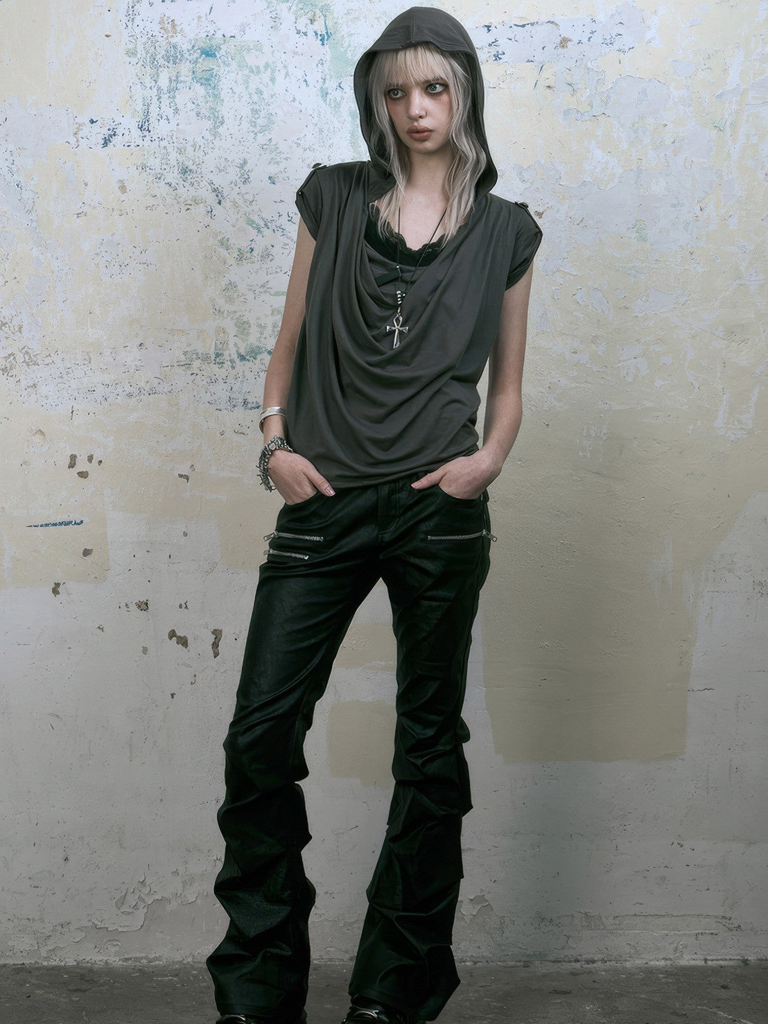 【NOT KNOWING】Mili Drape Half Hoodie