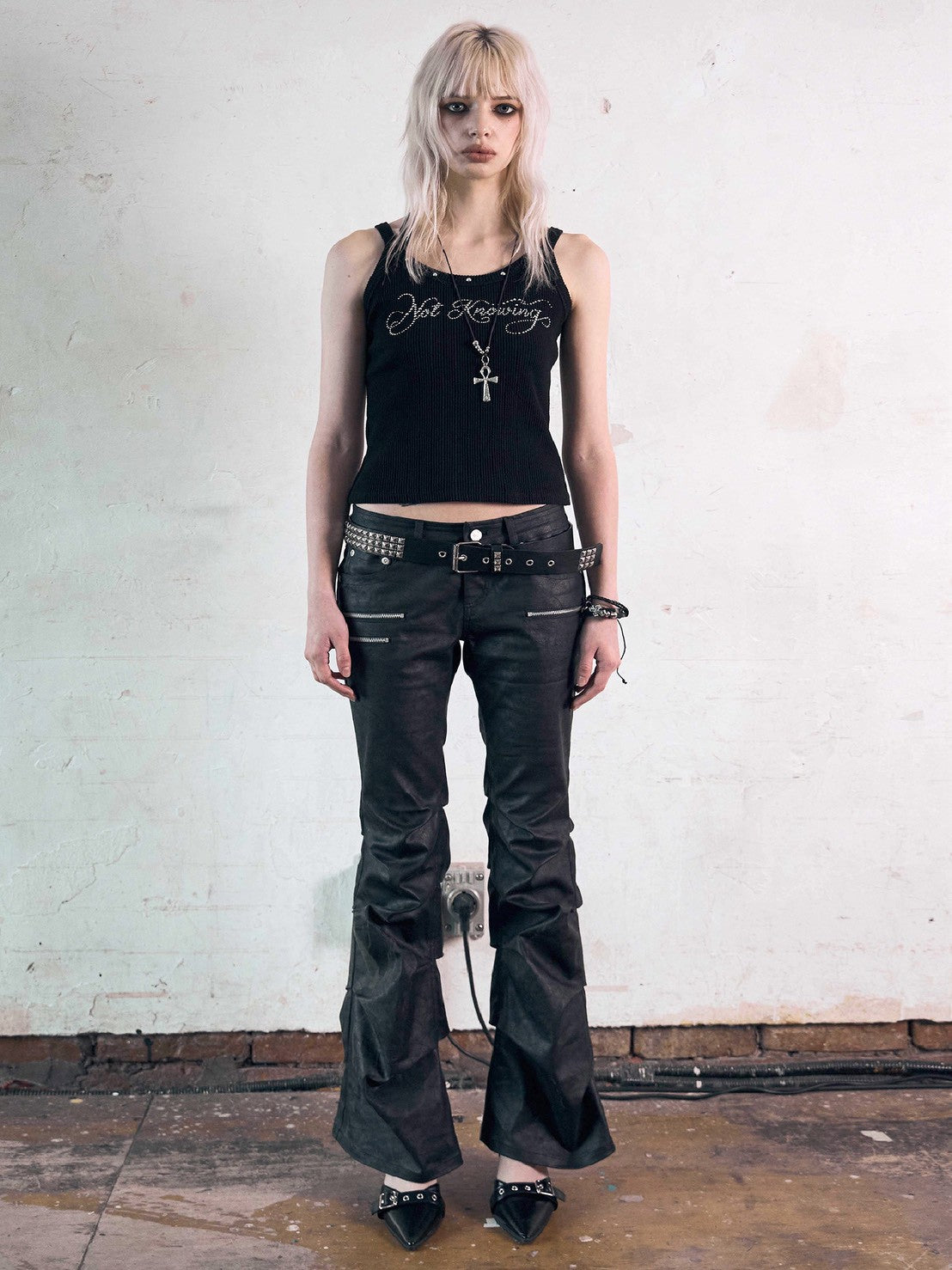 【NOT KNOWING】Hotfix Ribbed Tank Top