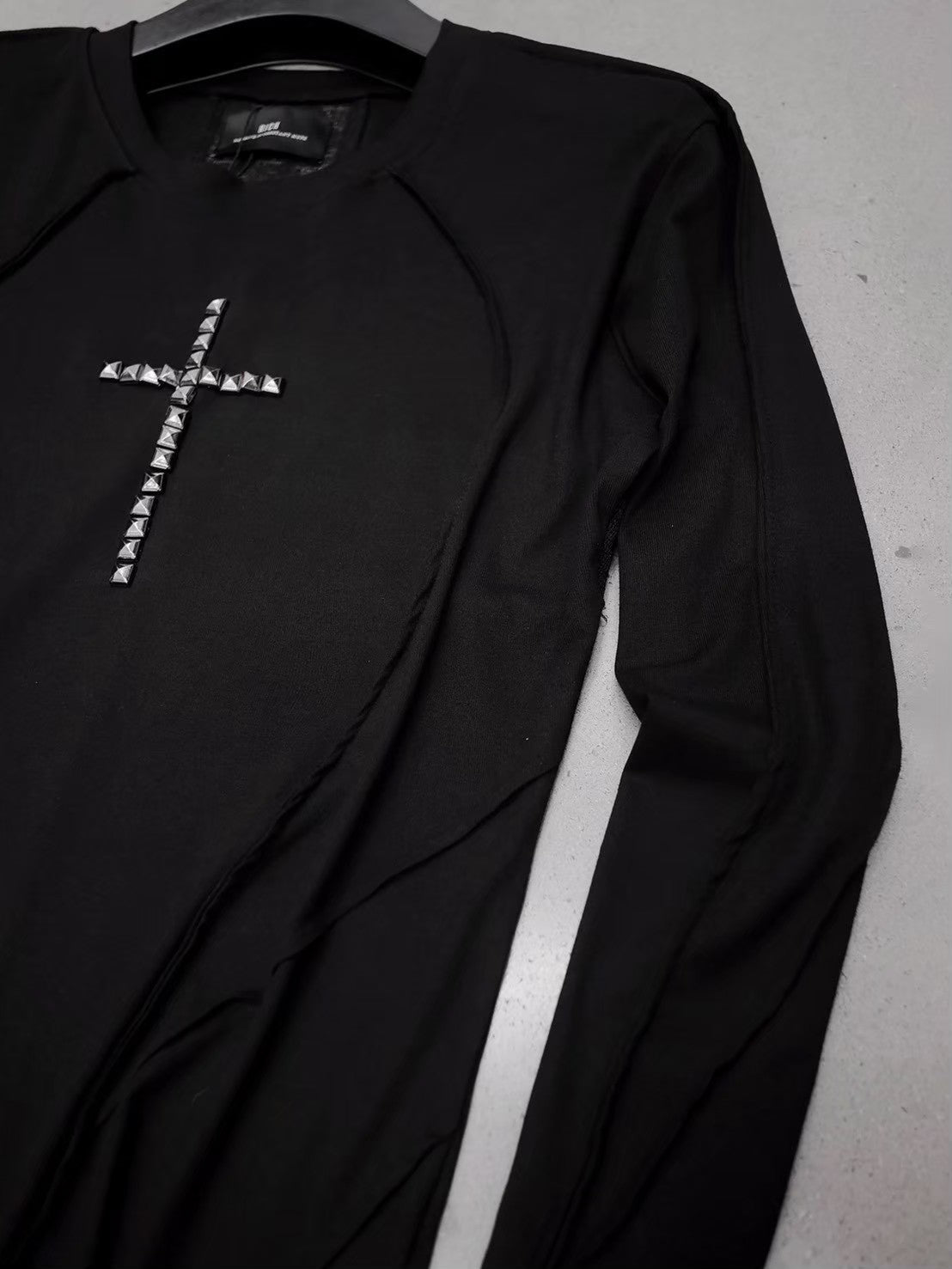 【RICH】Riveted Cross Slim Longsleeve