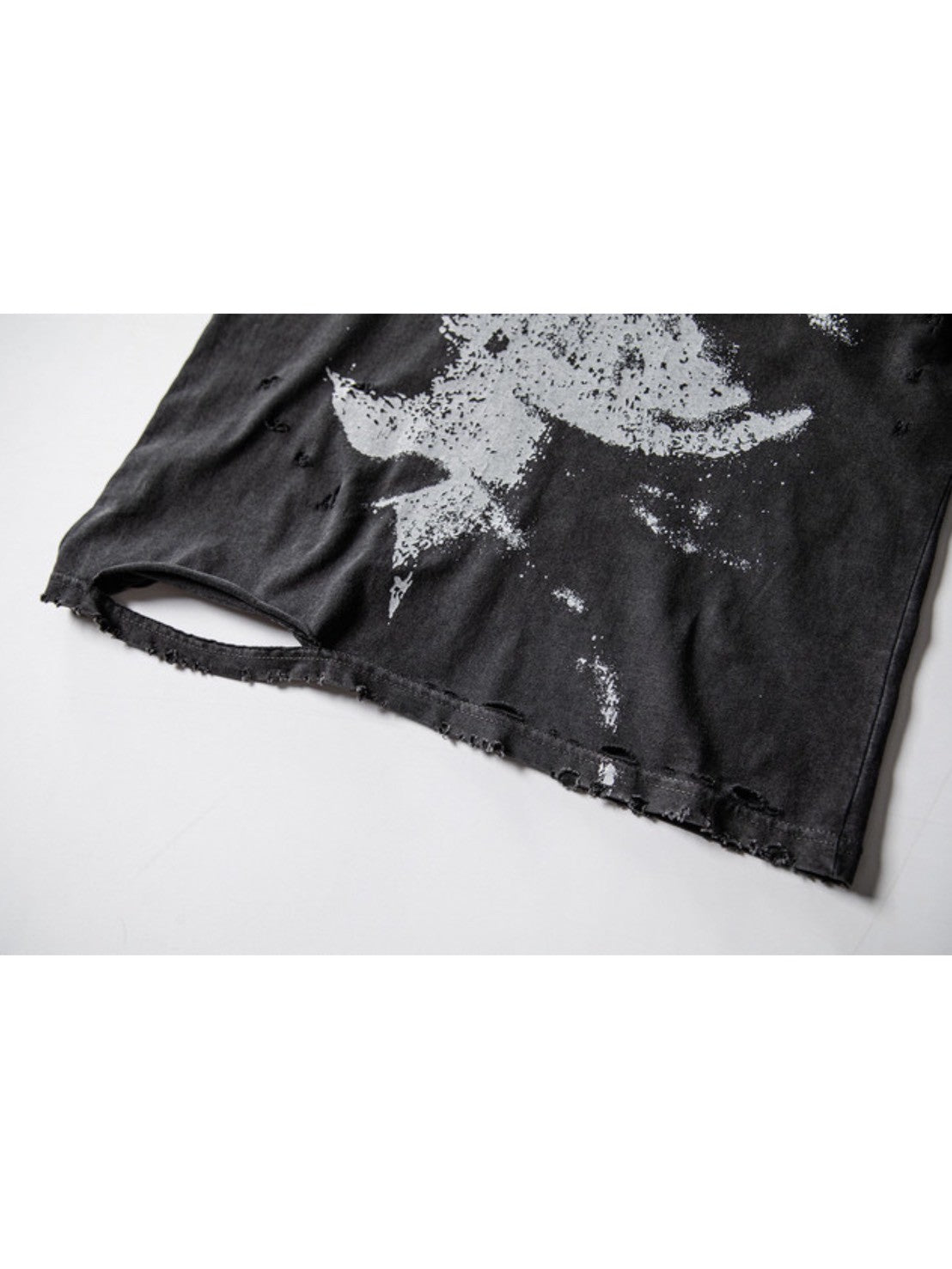 【roaringrad】Frayed Scatter T-shirt