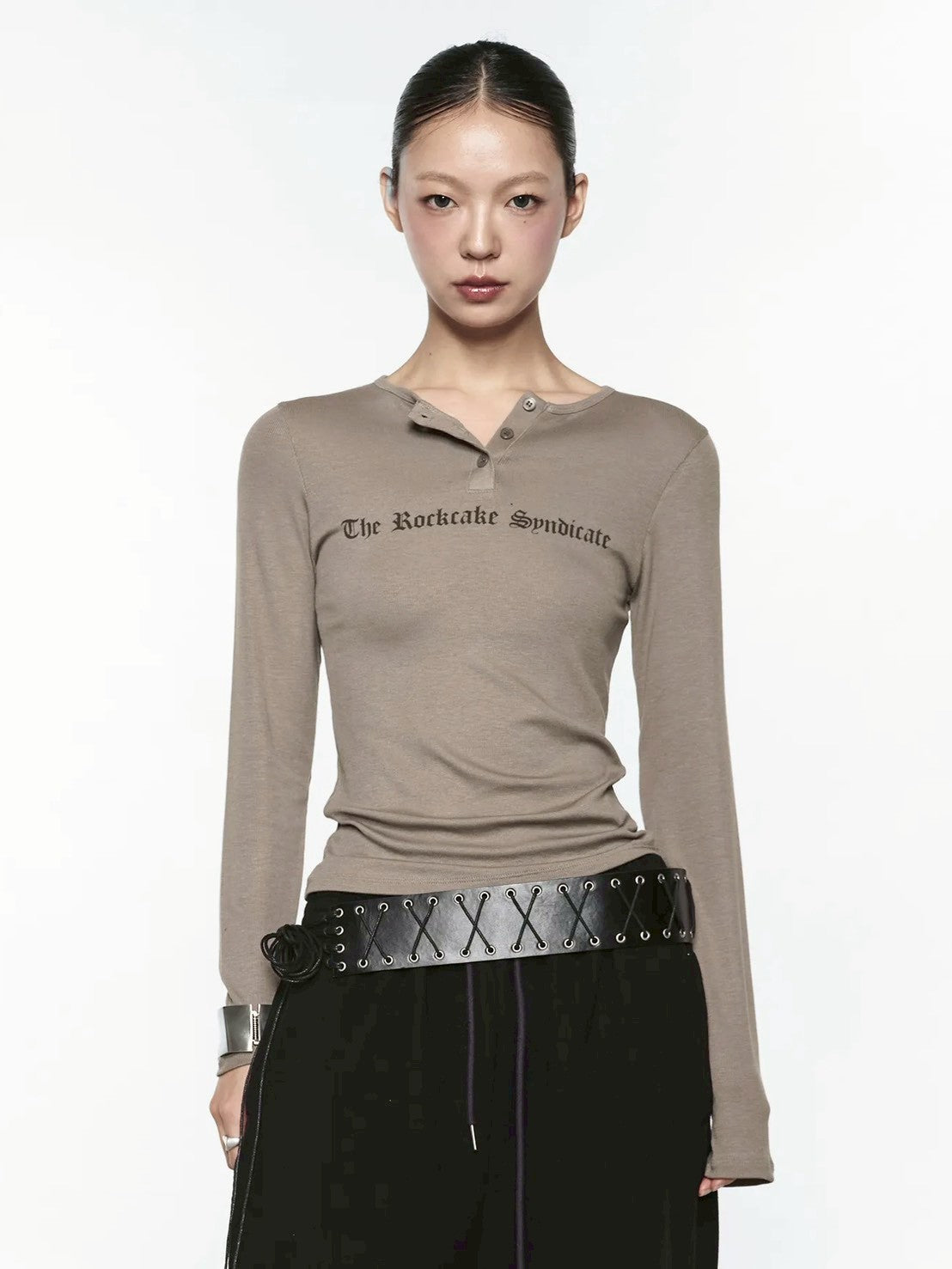 【ROCK CAKE】Syndicate Henly Neck Top