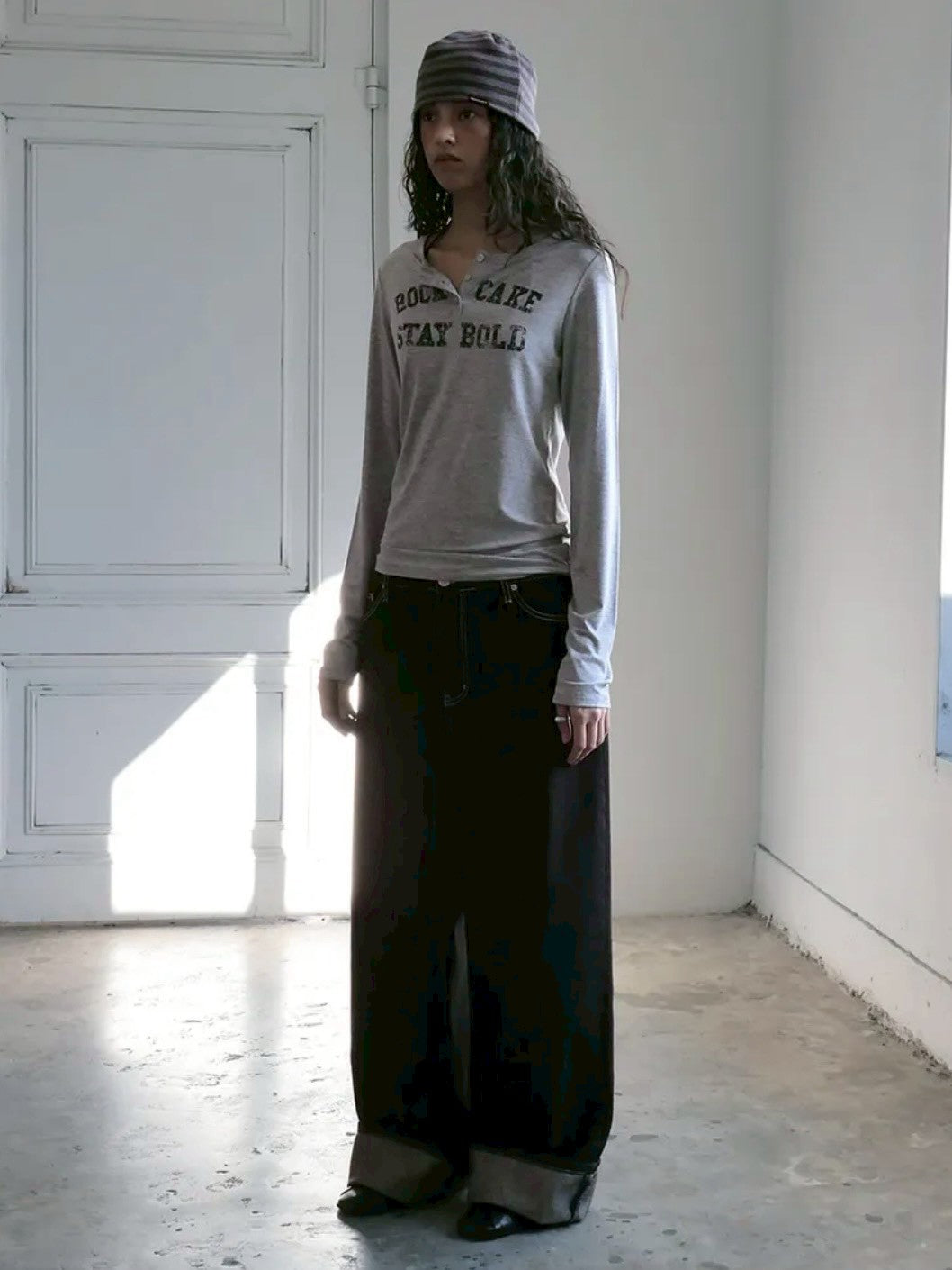 【ROCK CAKE】Classic Henly Neck Top