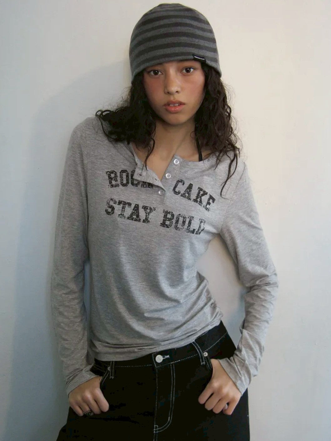 【ROCK CAKE】Classic Henly Neck Top