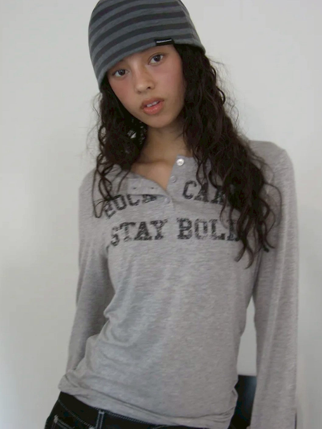 【ROCK CAKE】Classic Henly Neck Top