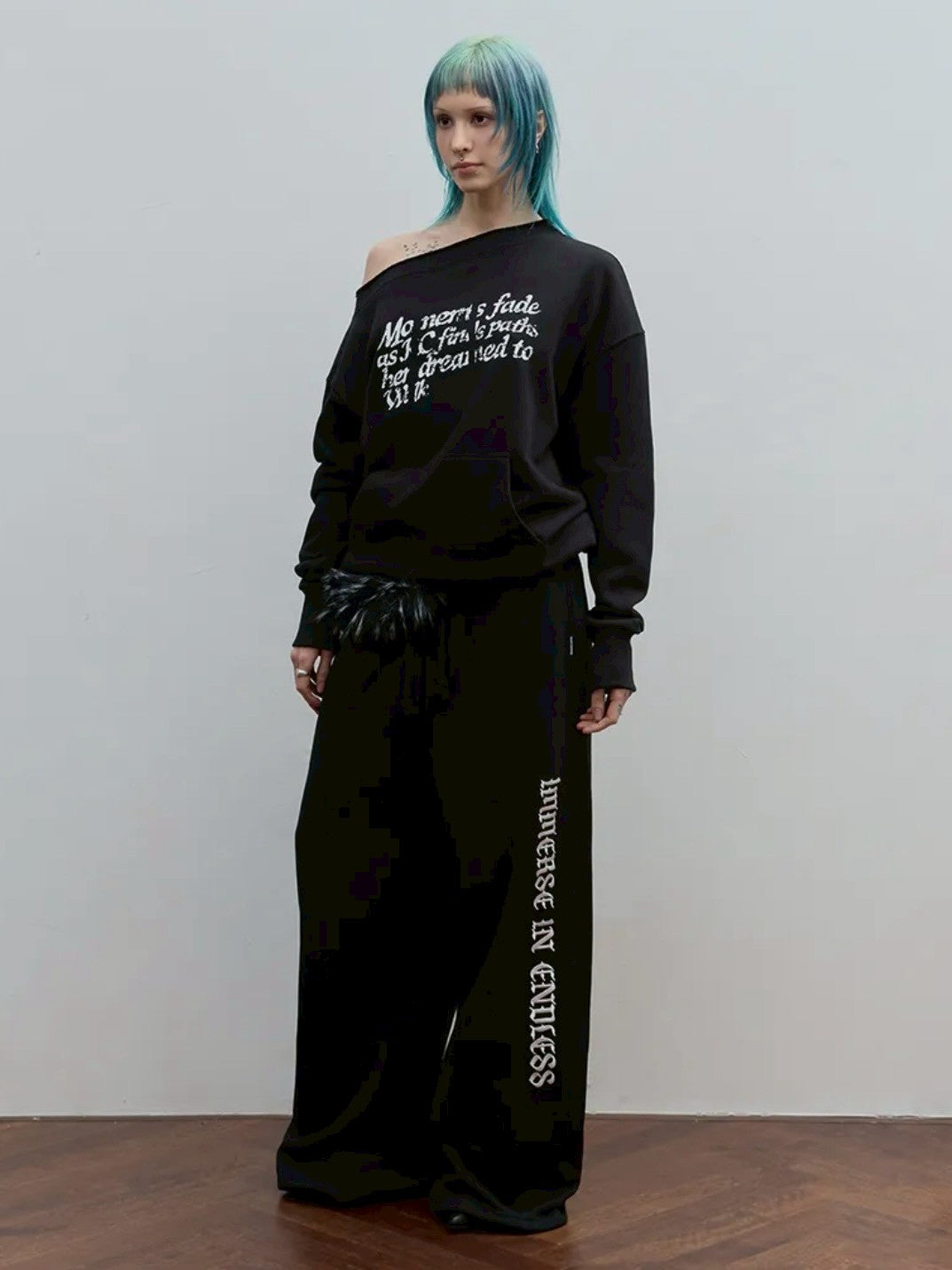 【ROCK CAKE】Washed Off Shoulder Sweatshirt