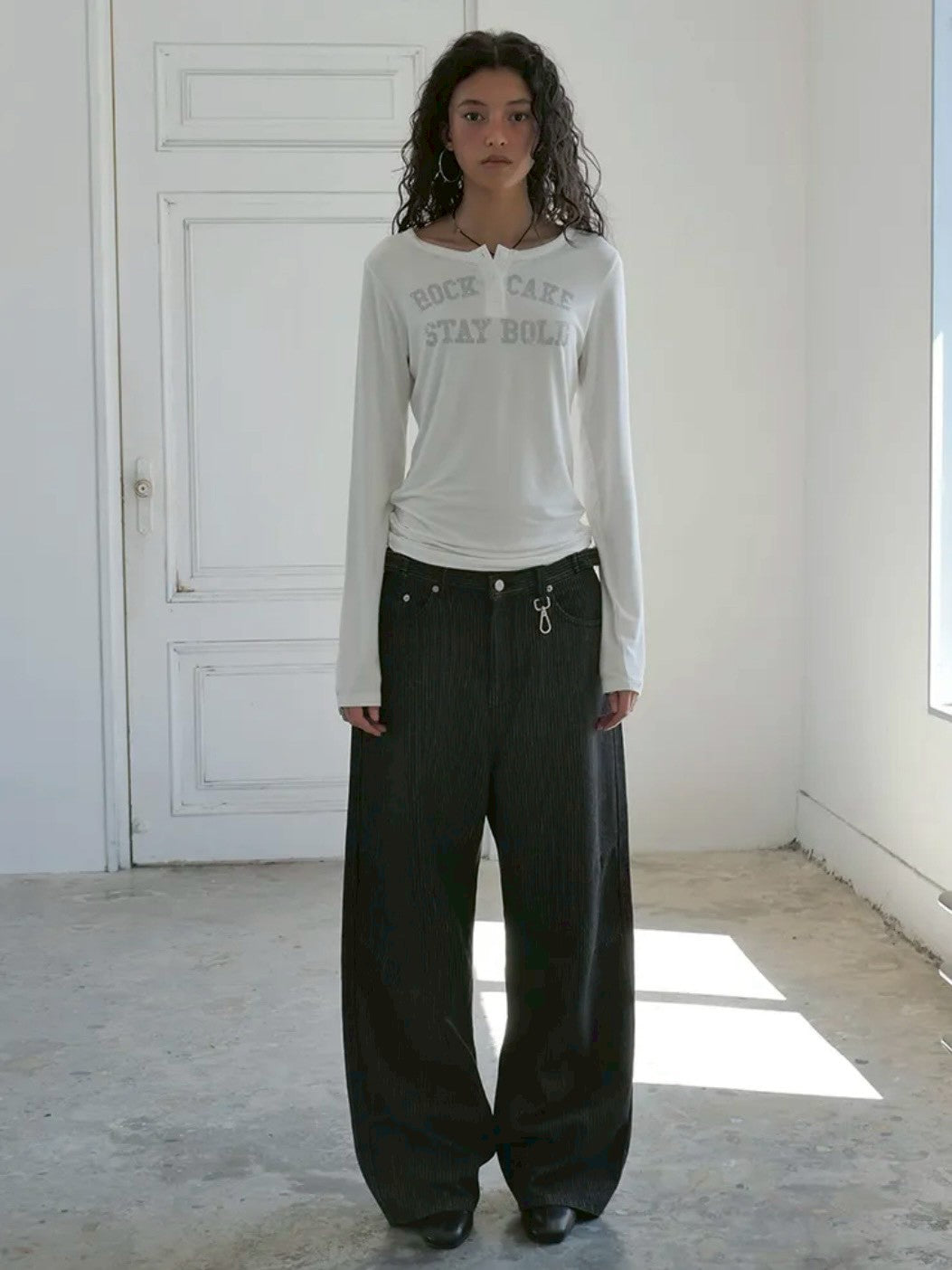 【ROCK CAKE】Classic Henly Neck Top