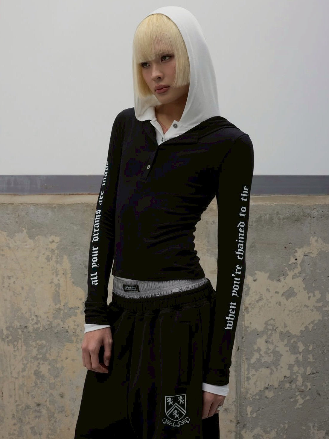 【ROCK CAKE】Sleeve Lettering Hoodie