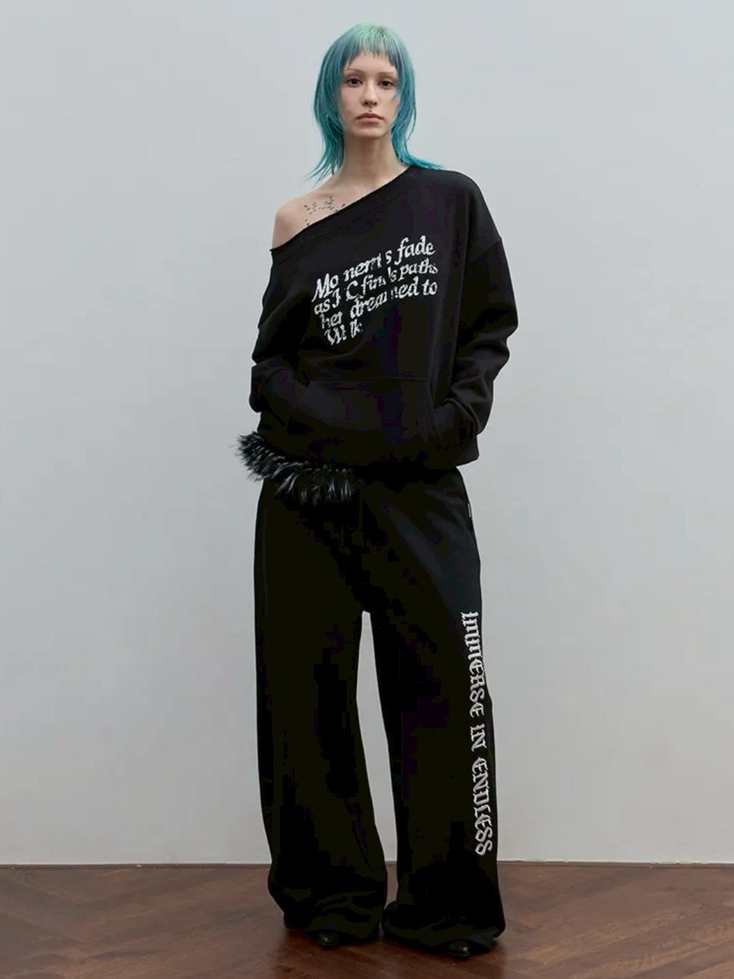 【ROCK CAKE】Washed Off Shoulder Sweatshirt