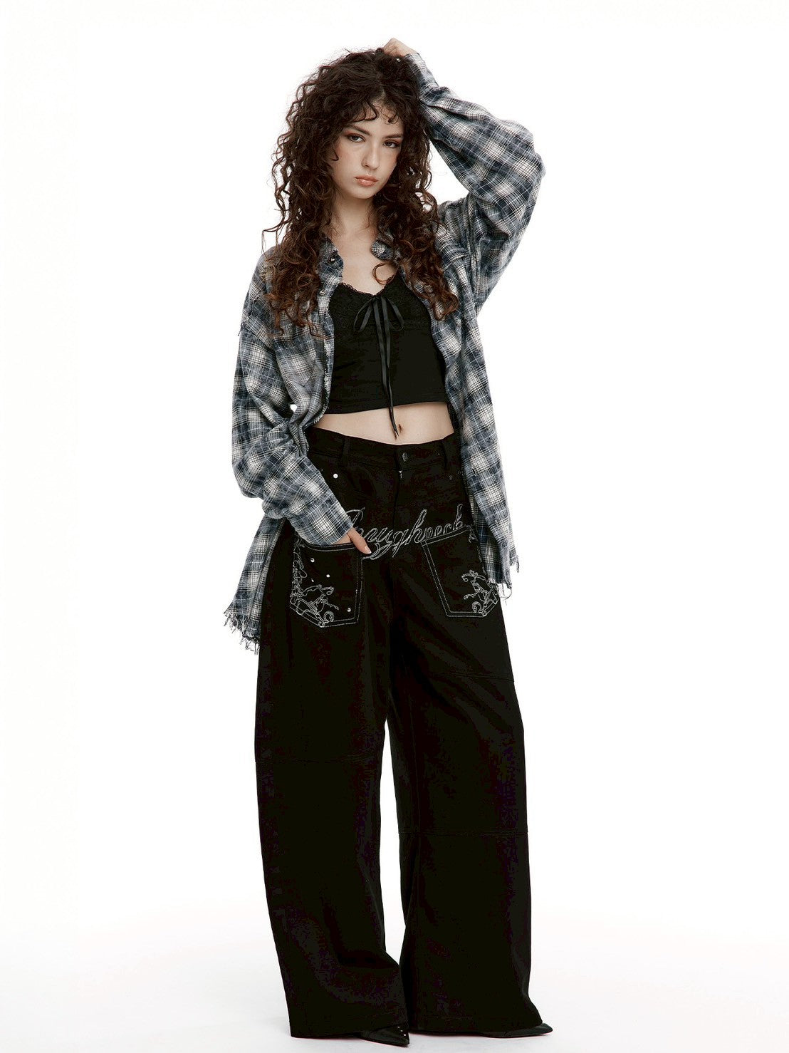 【ROUGH NECK】
Backflare Curved Pants