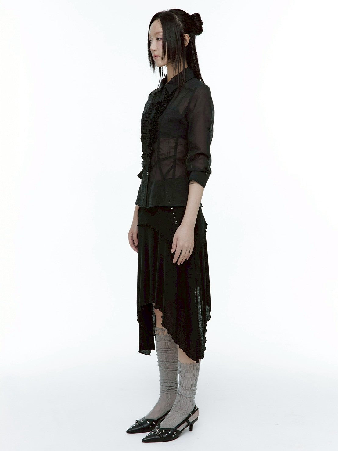 【ROUGH NECK】
Unbalanced Tie Knit Skirt