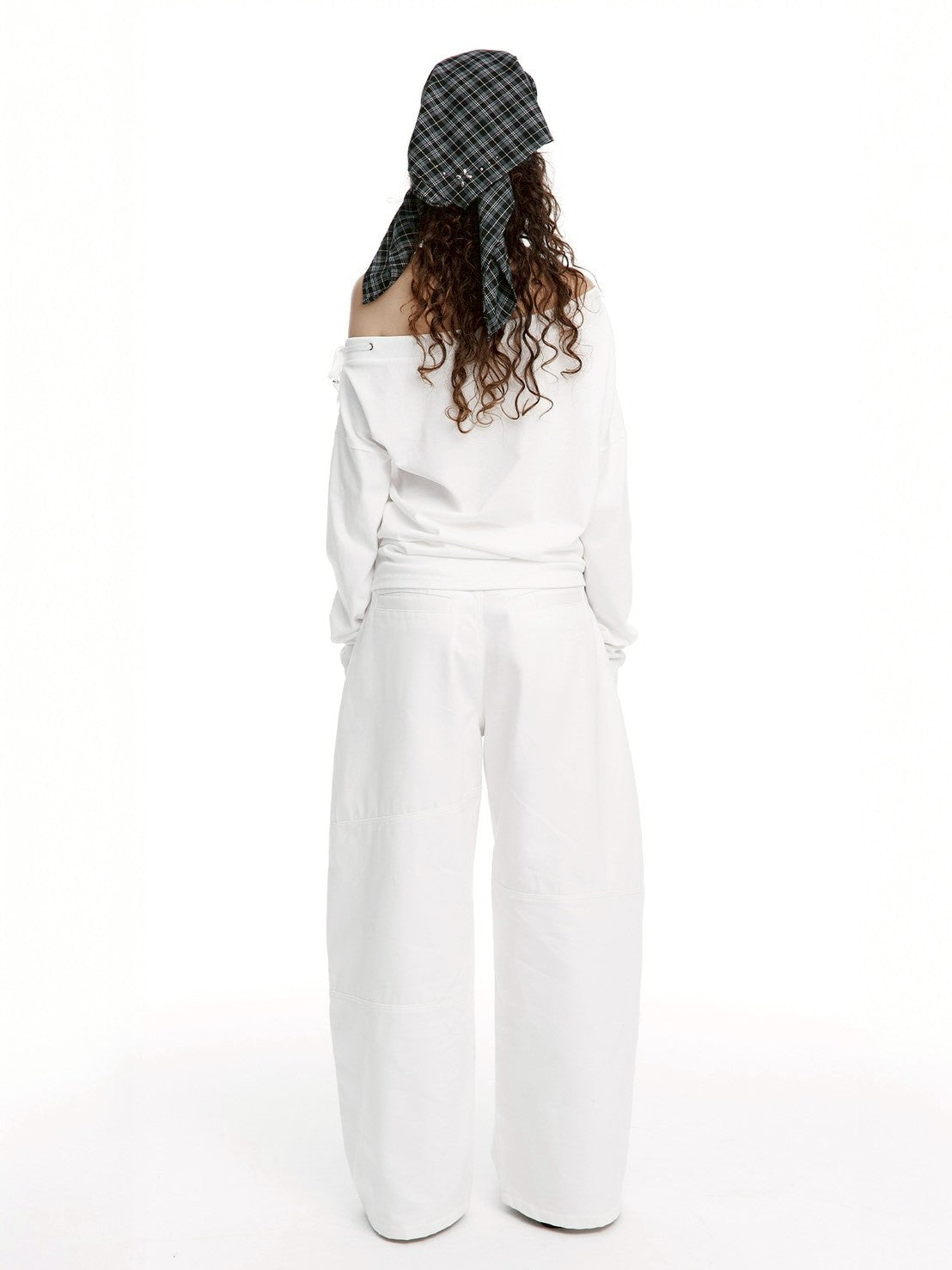 【ROUGH NECK】
Slay Off-Shoulder Top