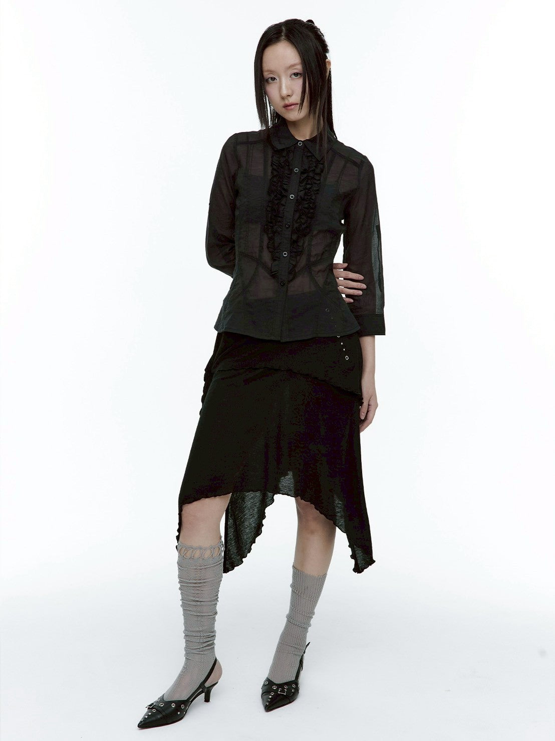 【ROUGH NECK】
Unbalanced Tie Knit Skirt