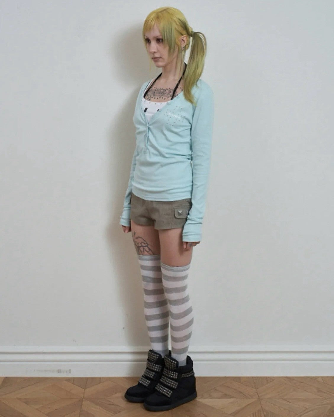 【SETUP-EXE】DEEP V-NECK BUTTON TOP