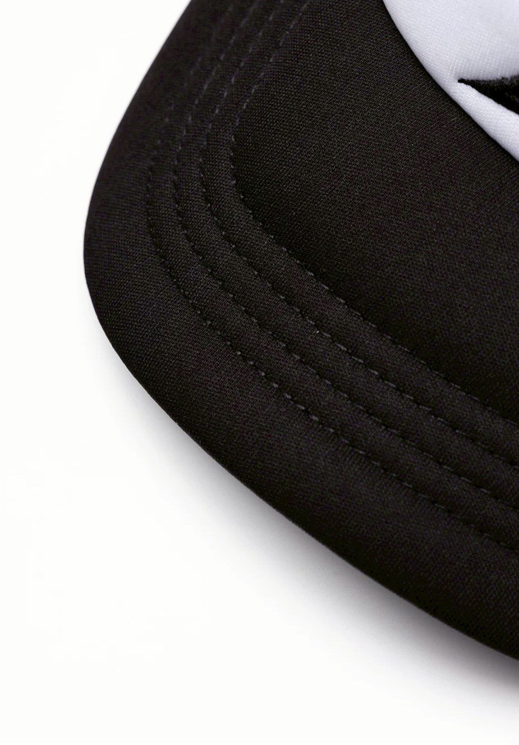 【SUPPLIER】Iron Cross Leather Patch Mesh Cap