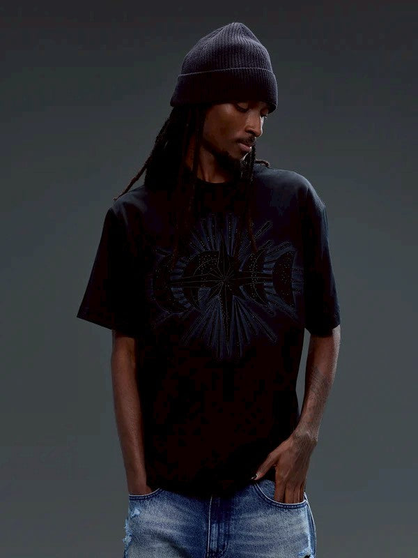 【The Boy Has No Patience】STAR EMBROIDERY PATCH & RHINESTONE S/S TEE