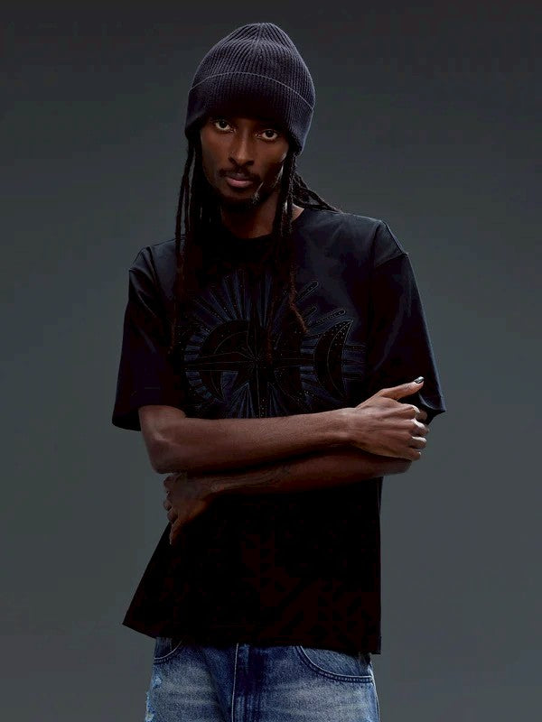 【The Boy Has No Patience】STAR EMBROIDERY PATCH & RHINESTONE S/S TEE