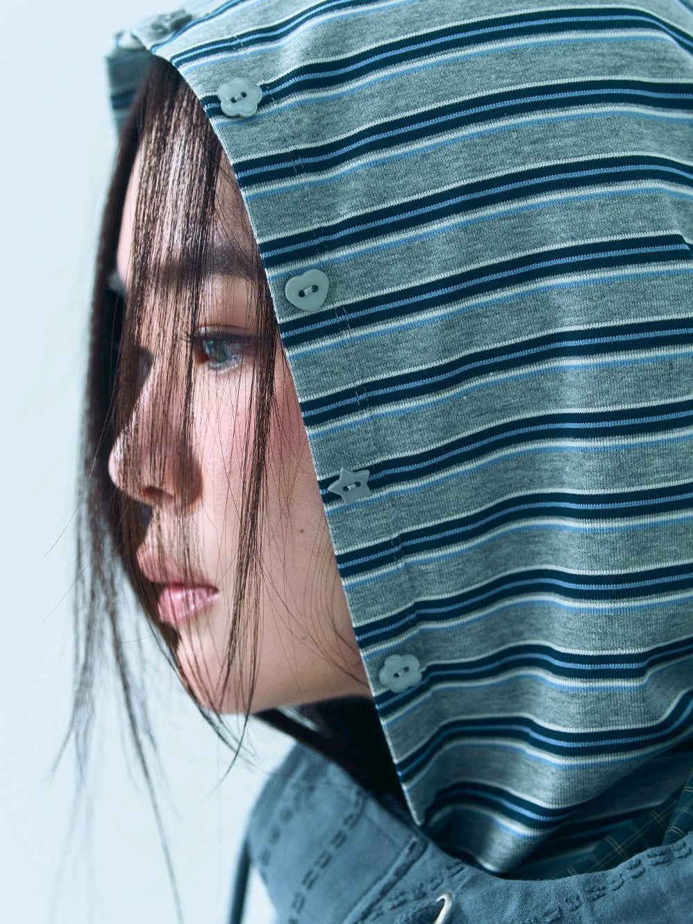 【TUOMIO】BUTTON STRIPE HOOD ZIP-UP