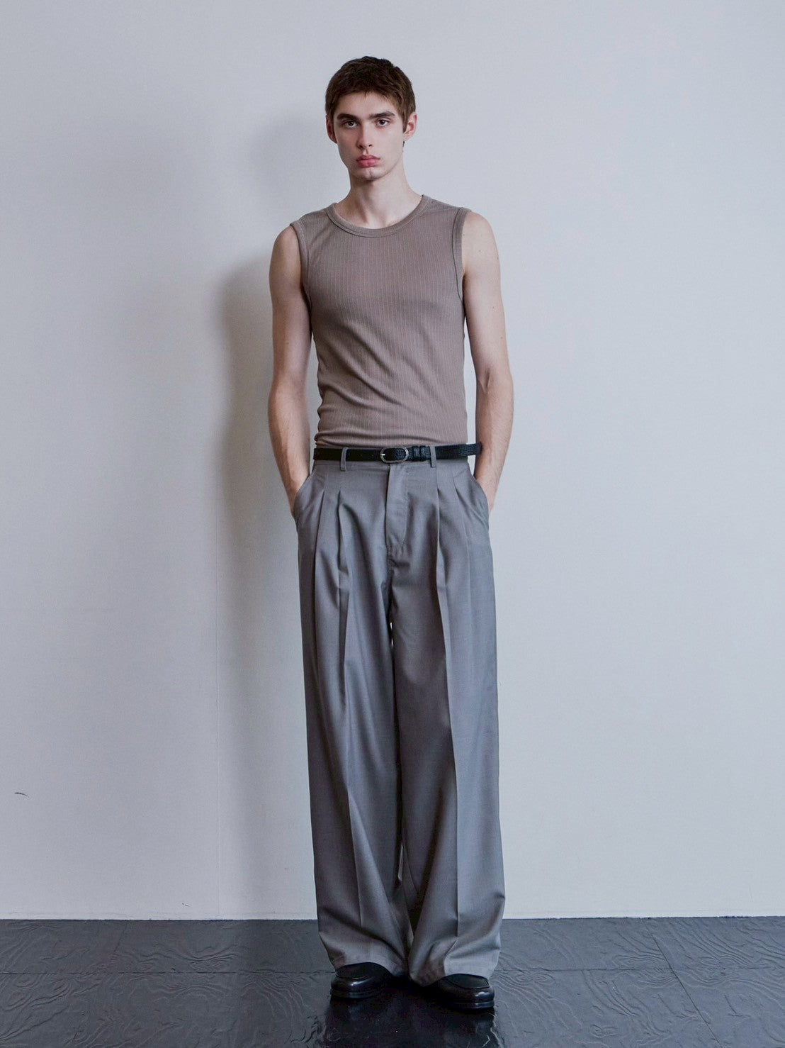 【Waviness】Fluted Ribbed Sleeveless