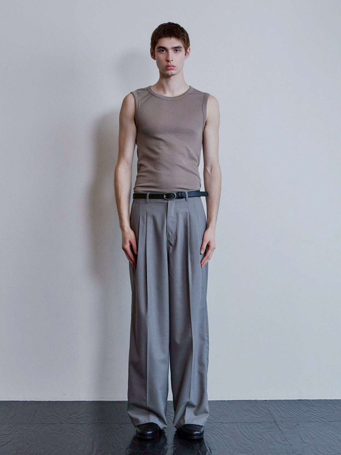 【Waviness】Fluted Ribbed Sleeveless