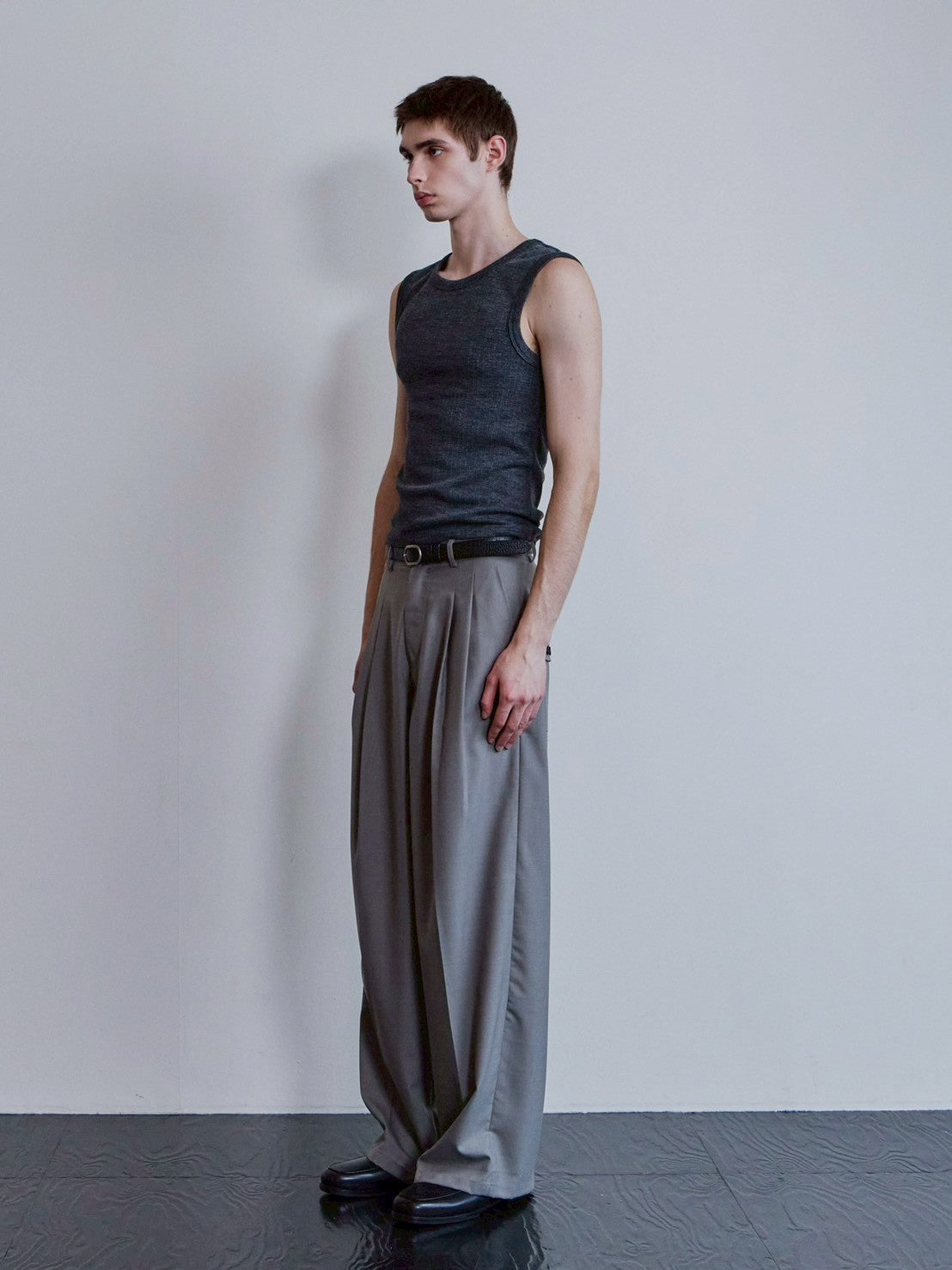 【Waviness】Fluted Ribbed Sleeveless