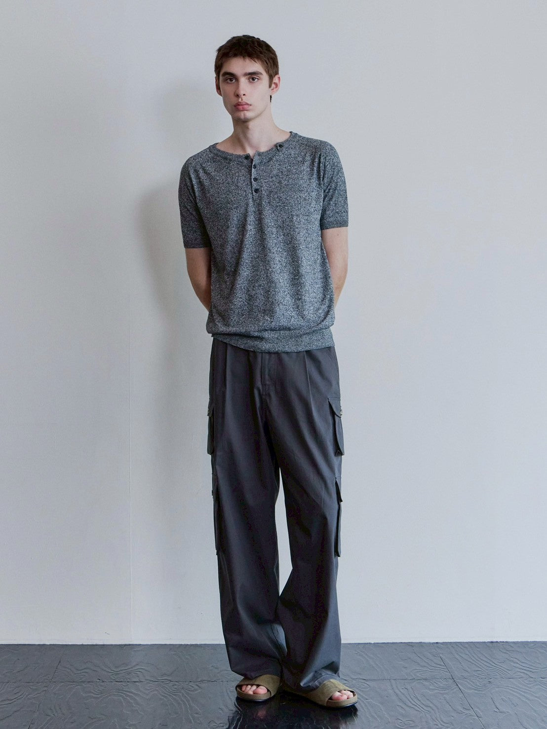 【Waviness】Saddle Line Henley-neck Half Knit