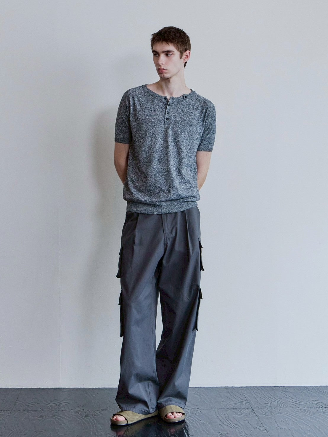 【Waviness】Saddle Line Henley-neck Half Knit