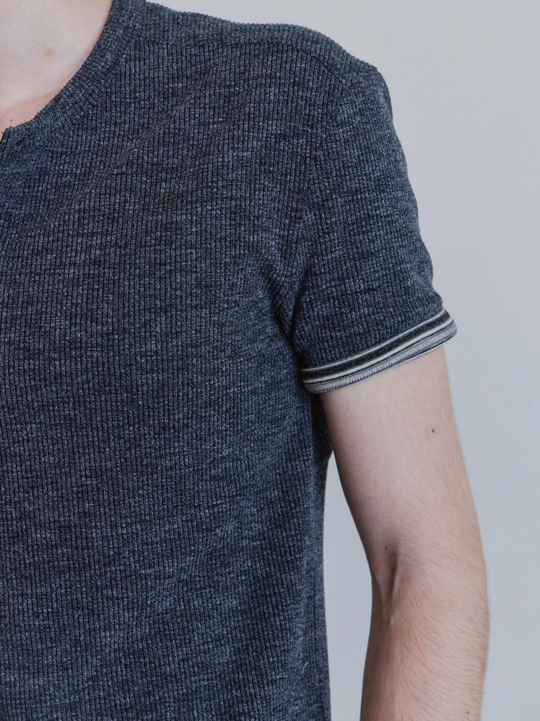 【Waviness】Ribbed Layered Henley-neck T-shirts