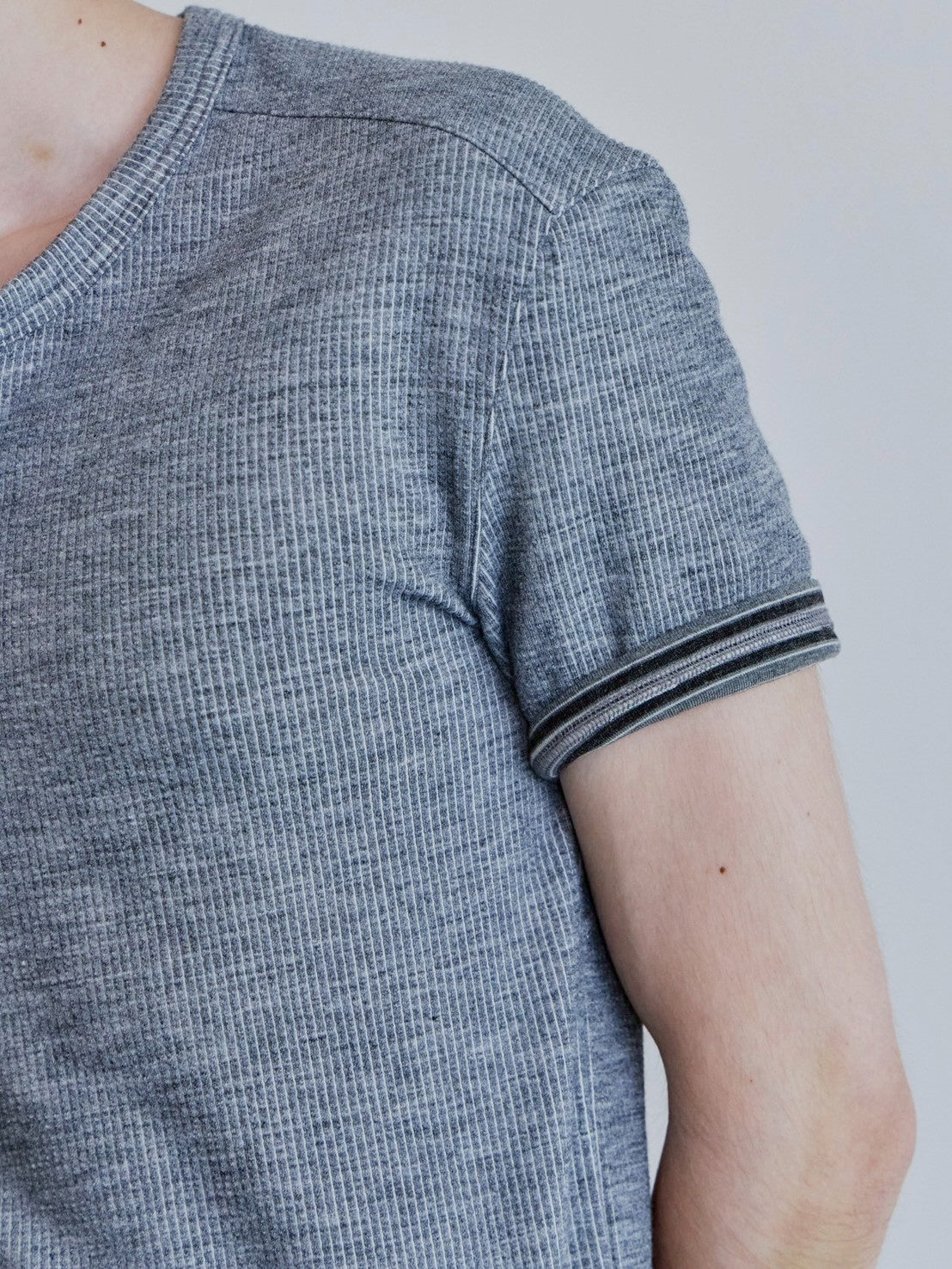 【Waviness】Ribbed Layered Henley-neck T-shirts