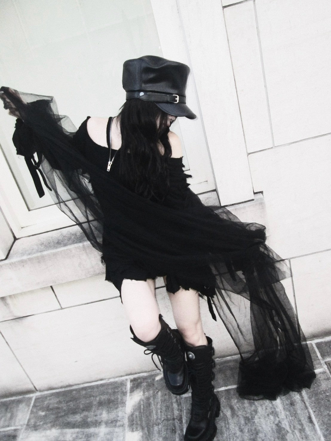 【YIKAI LABORATORY】LORRAINE CROSS SYMBOL LEATHER CAP