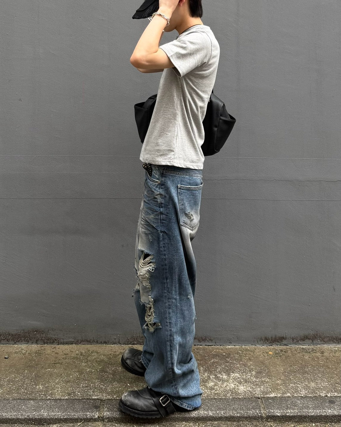 受注制【Chikashitsu +】muscle fit crop t-shirt (3color)