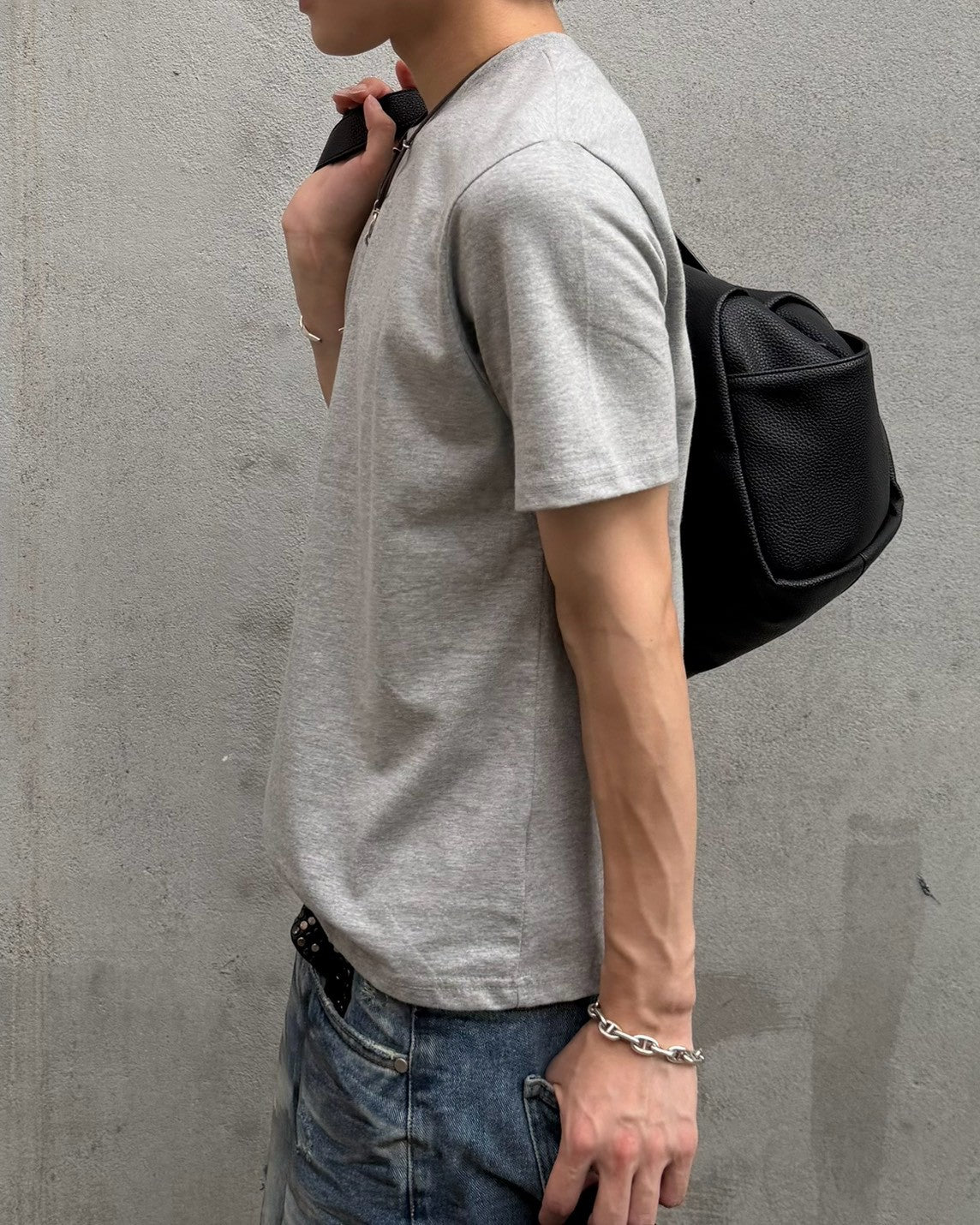受注制【Chikashitsu +】muscle fit crop t-shirt (3color)