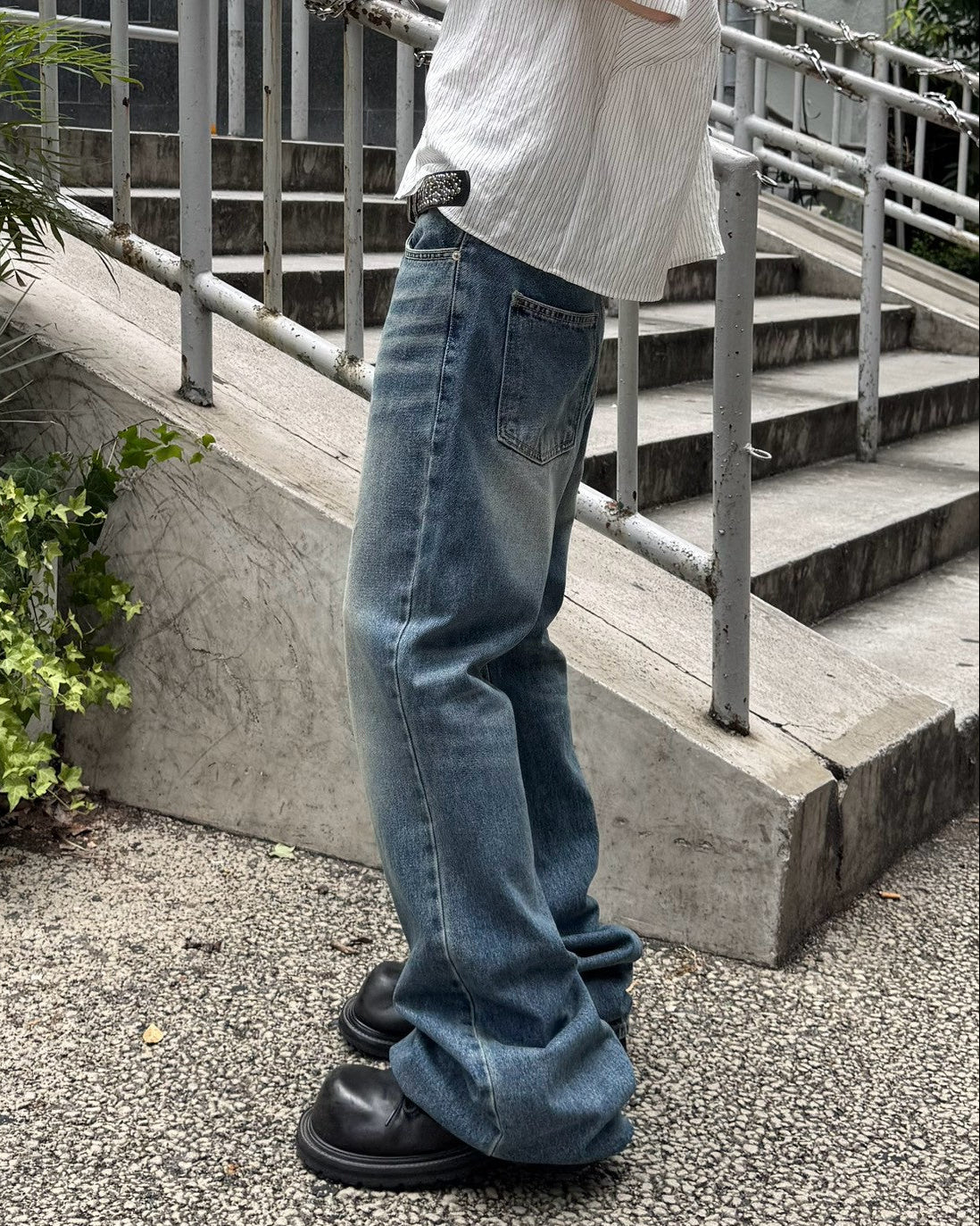 受注制【Chikashitsu +】signature flare denim pants (2color)