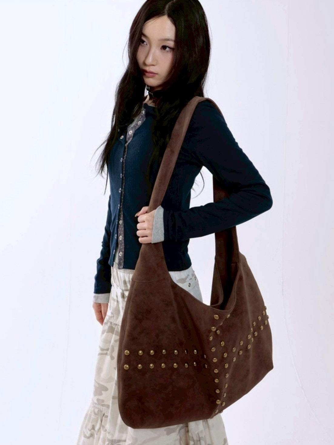 【runningHIGH】STUDDED NUBUCK MESSENGER BAG