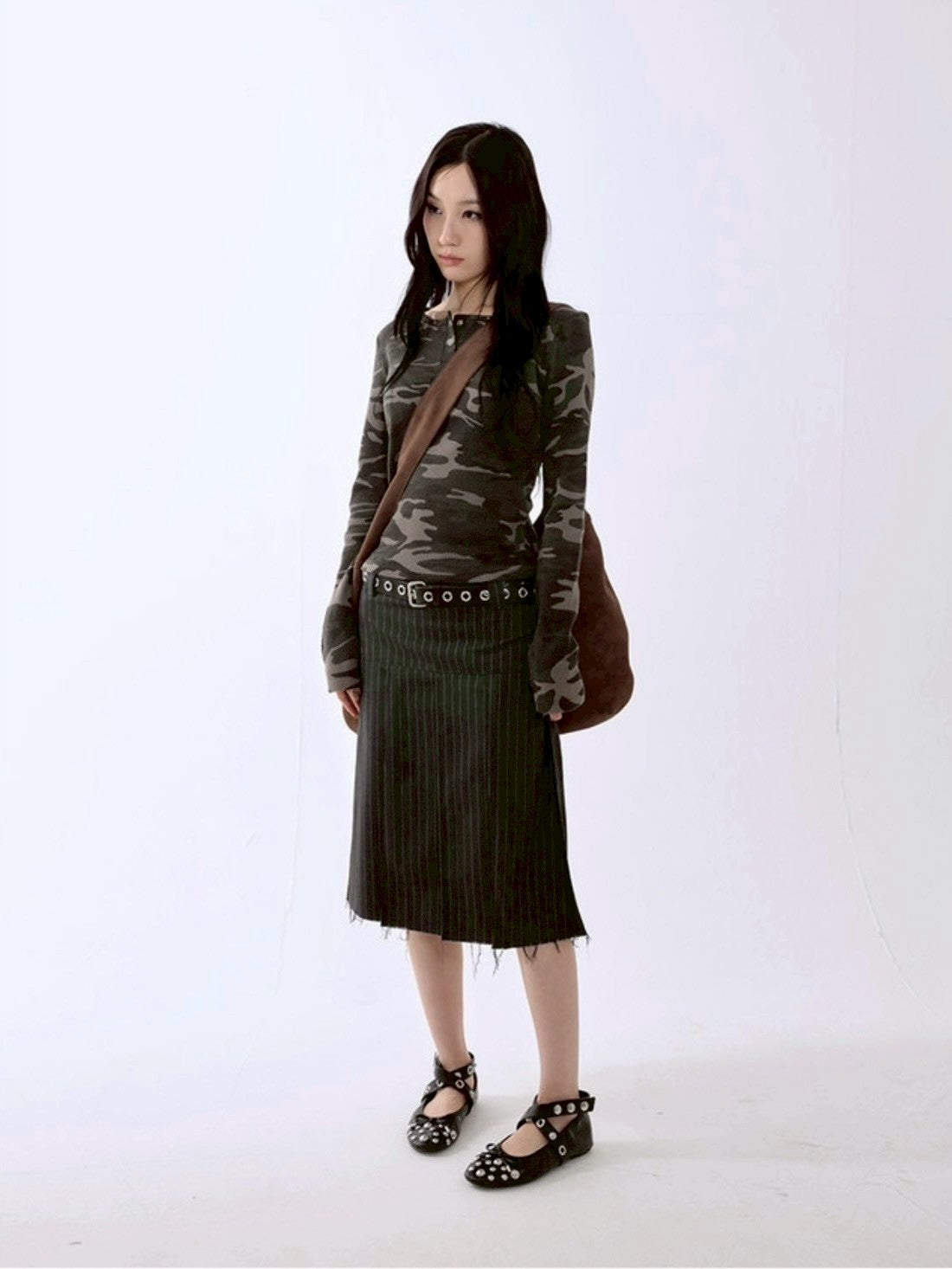 【runningHIGH】STUDDED NUBUCK MESSENGER BAG