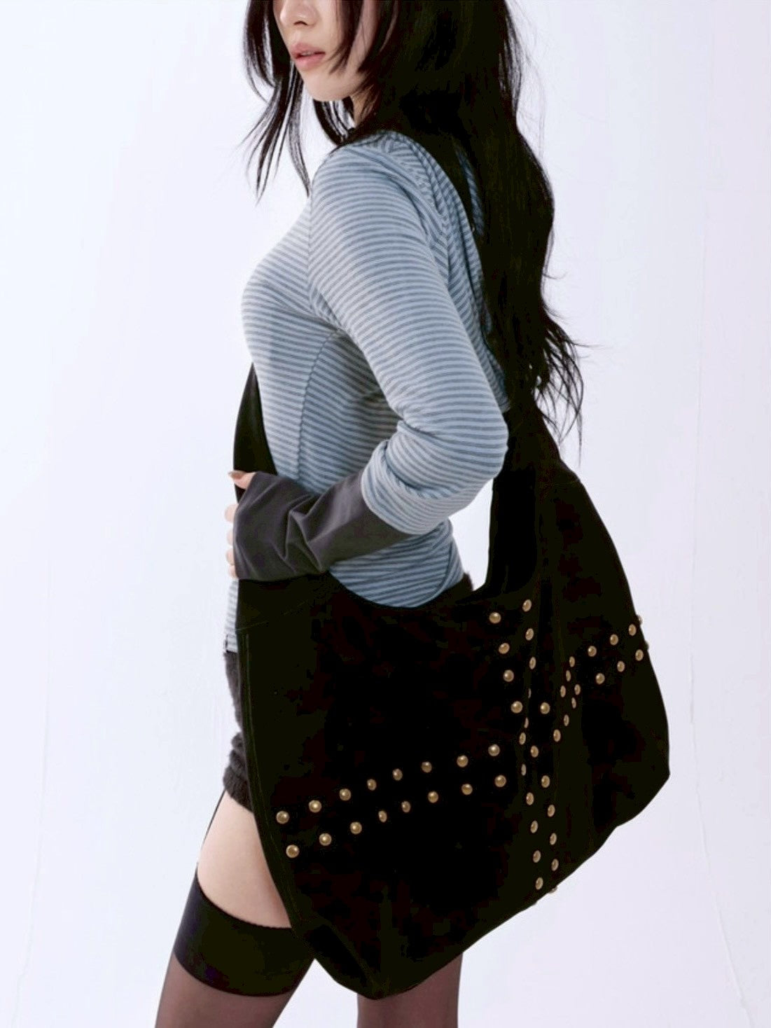 【runningHIGH】STUDDED NUBUCK MESSENGER BAG