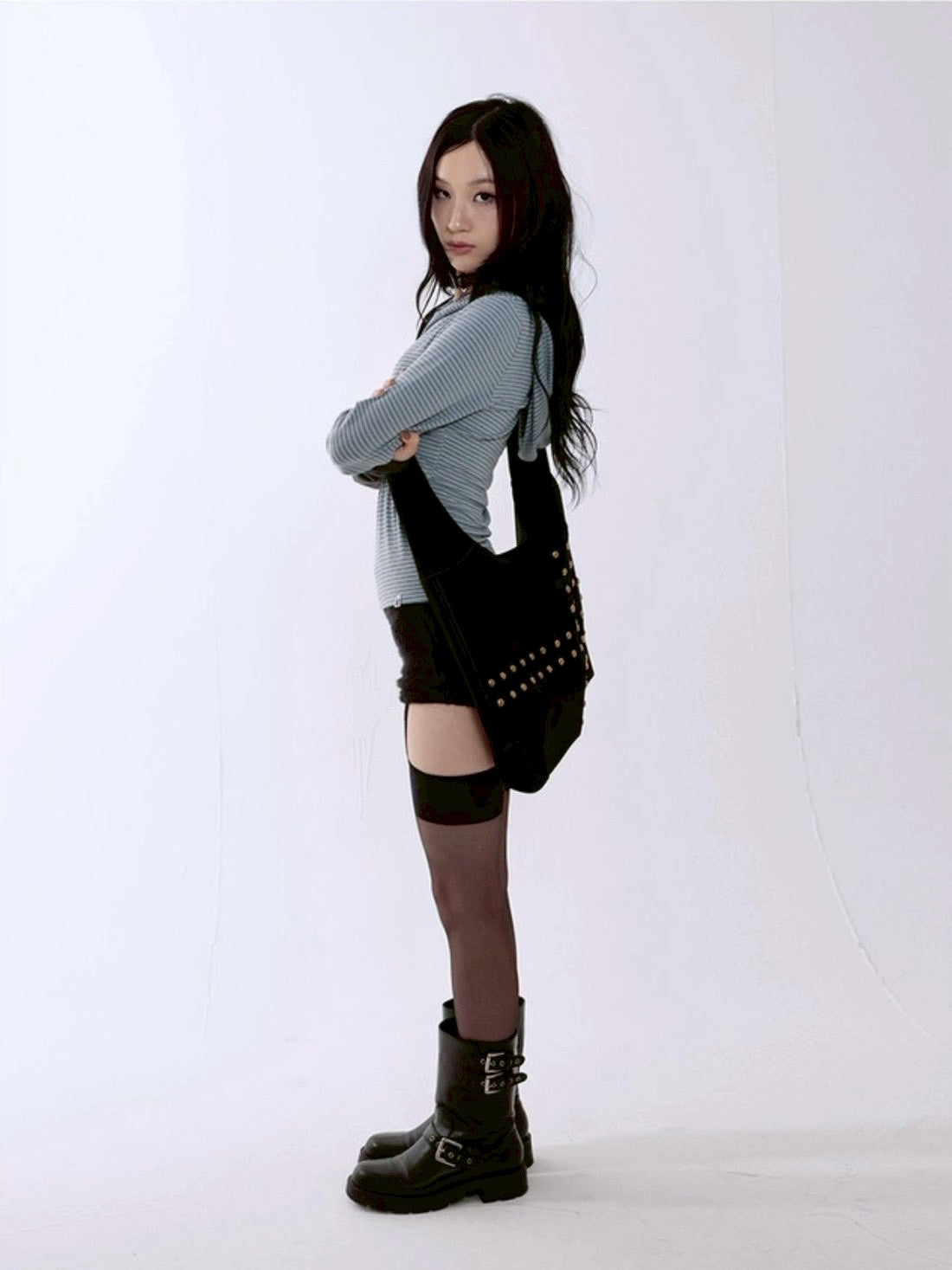 【runningHIGH】STUDDED NUBUCK MESSENGER BAG