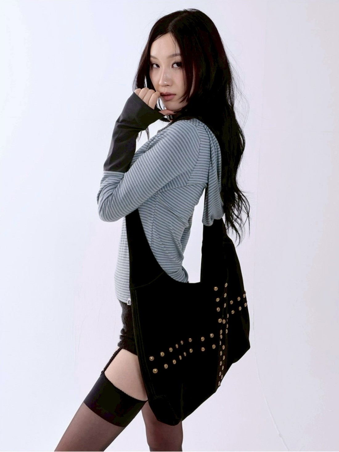 【runningHIGH】STUDDED NUBUCK MESSENGER BAG