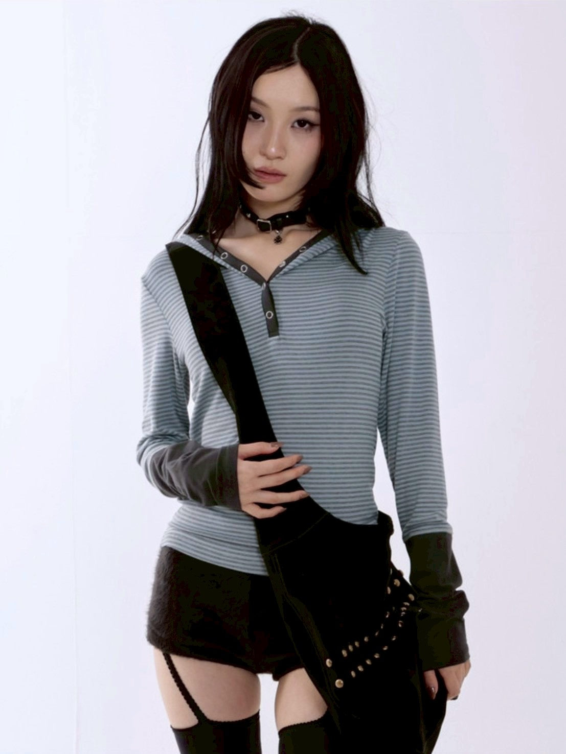 【runningHIGH】STRIPE BUTTON SLIM HOODIE